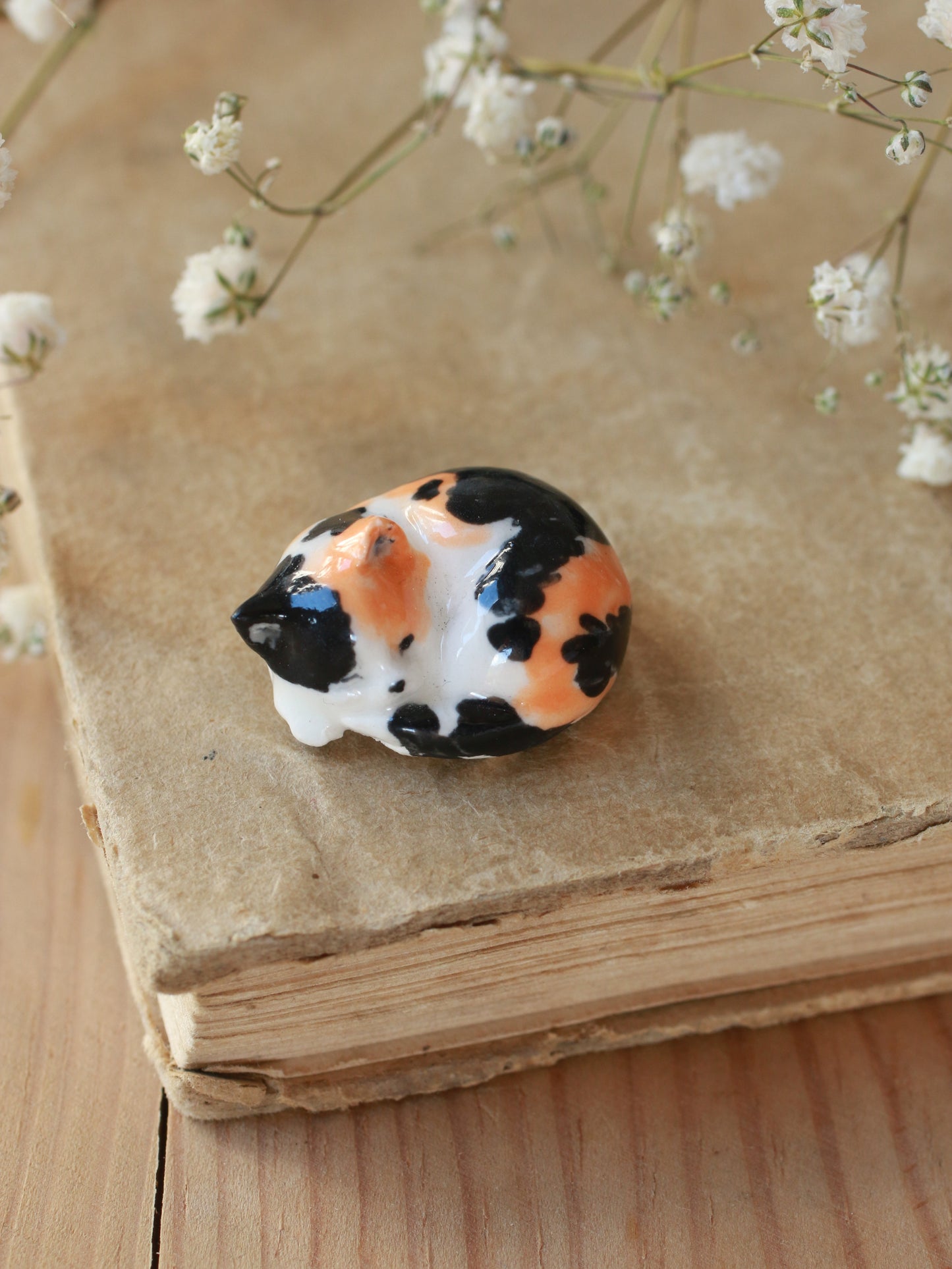 Calico Cat figurine