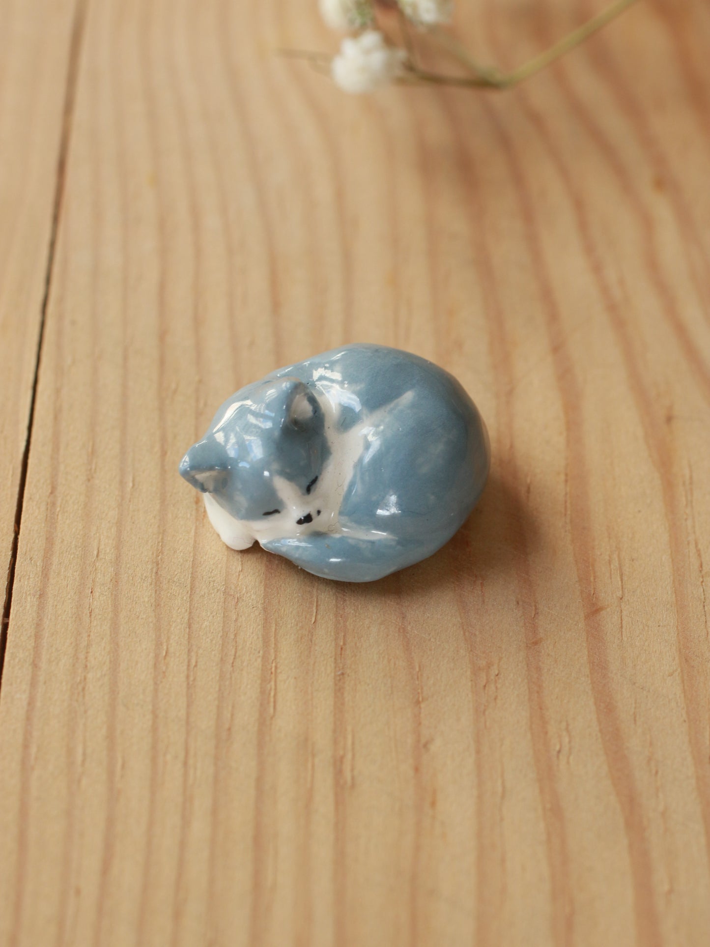 Cat figurine
