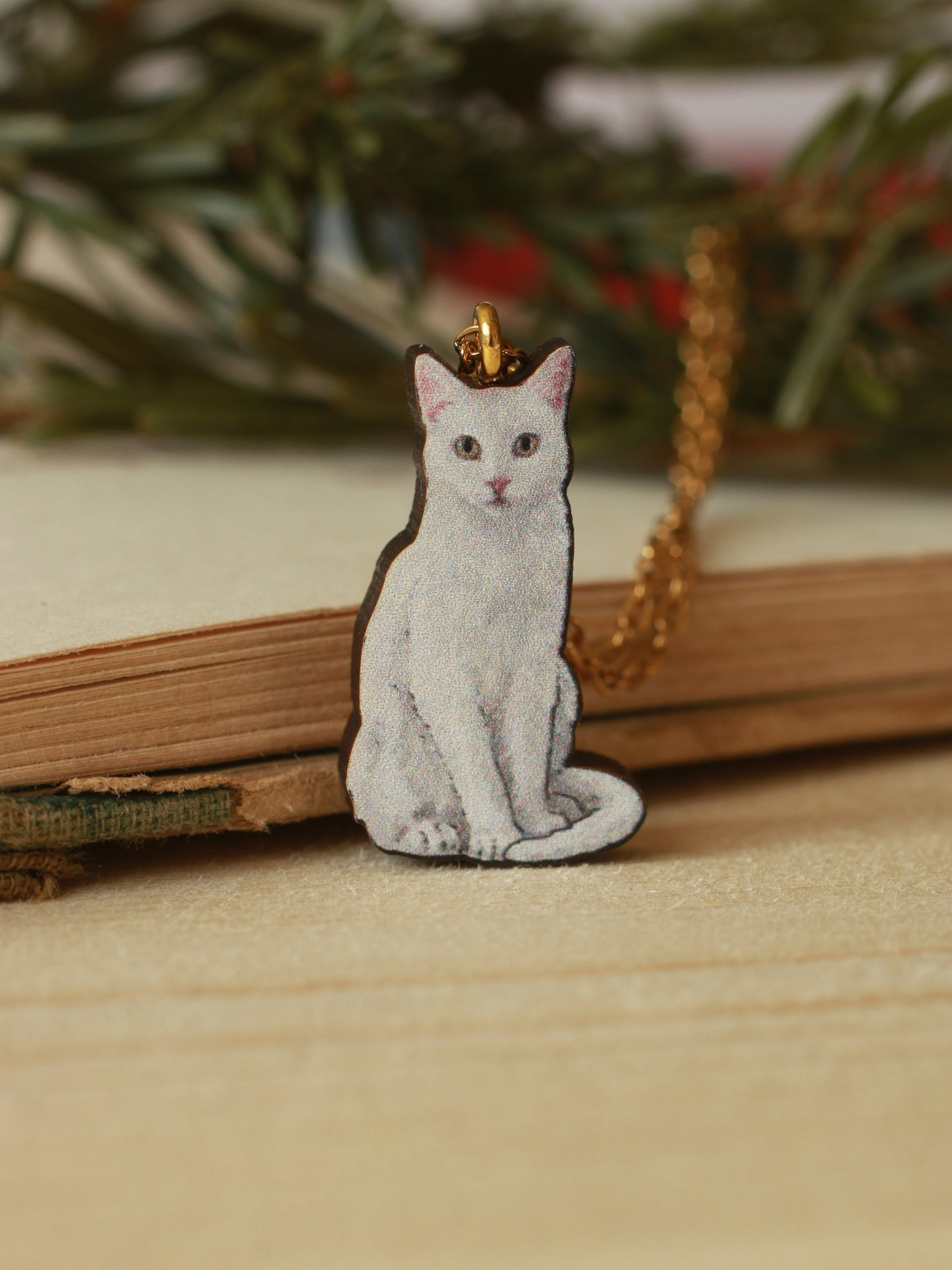 White cat necklace