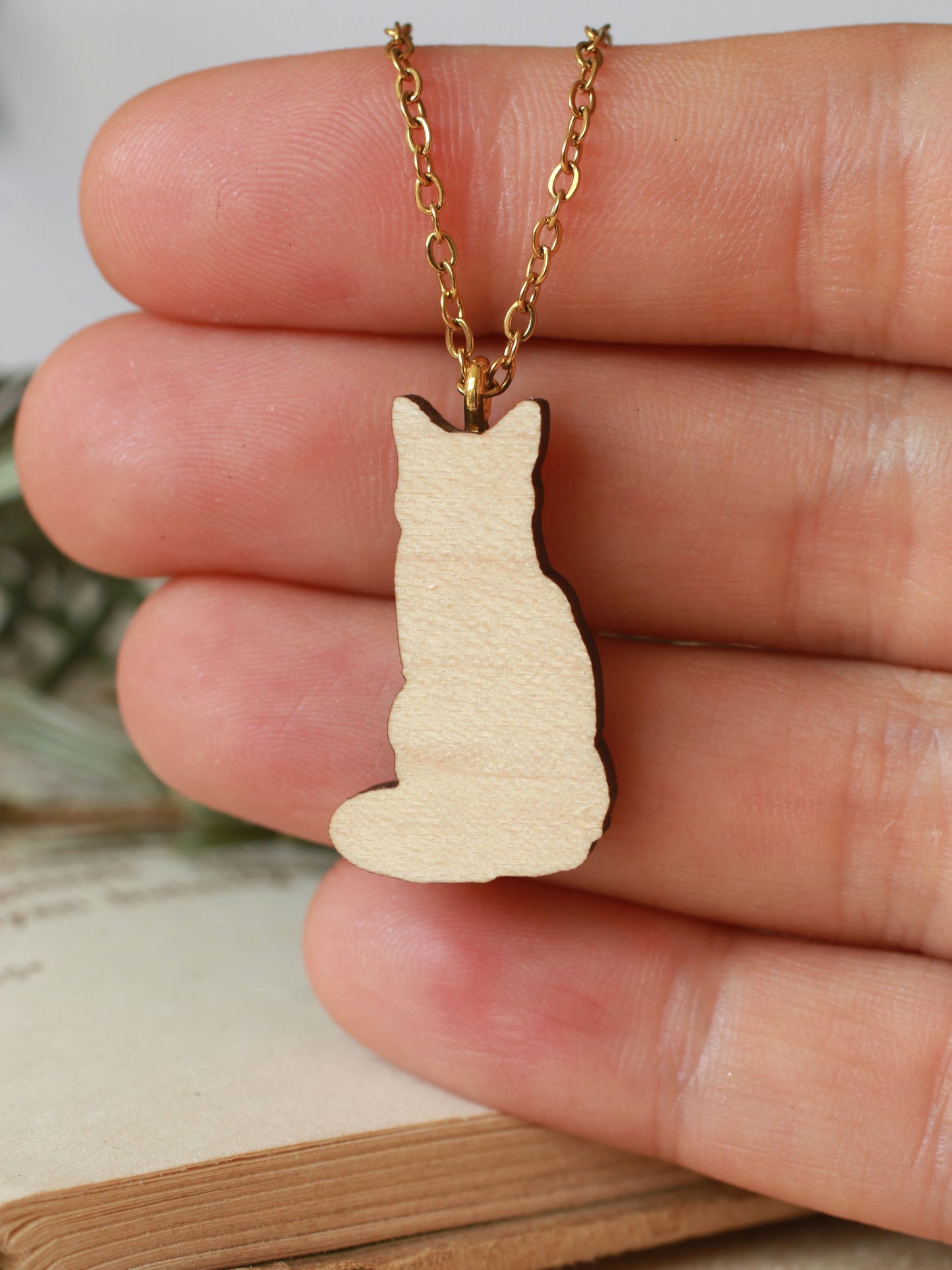 White cat necklace