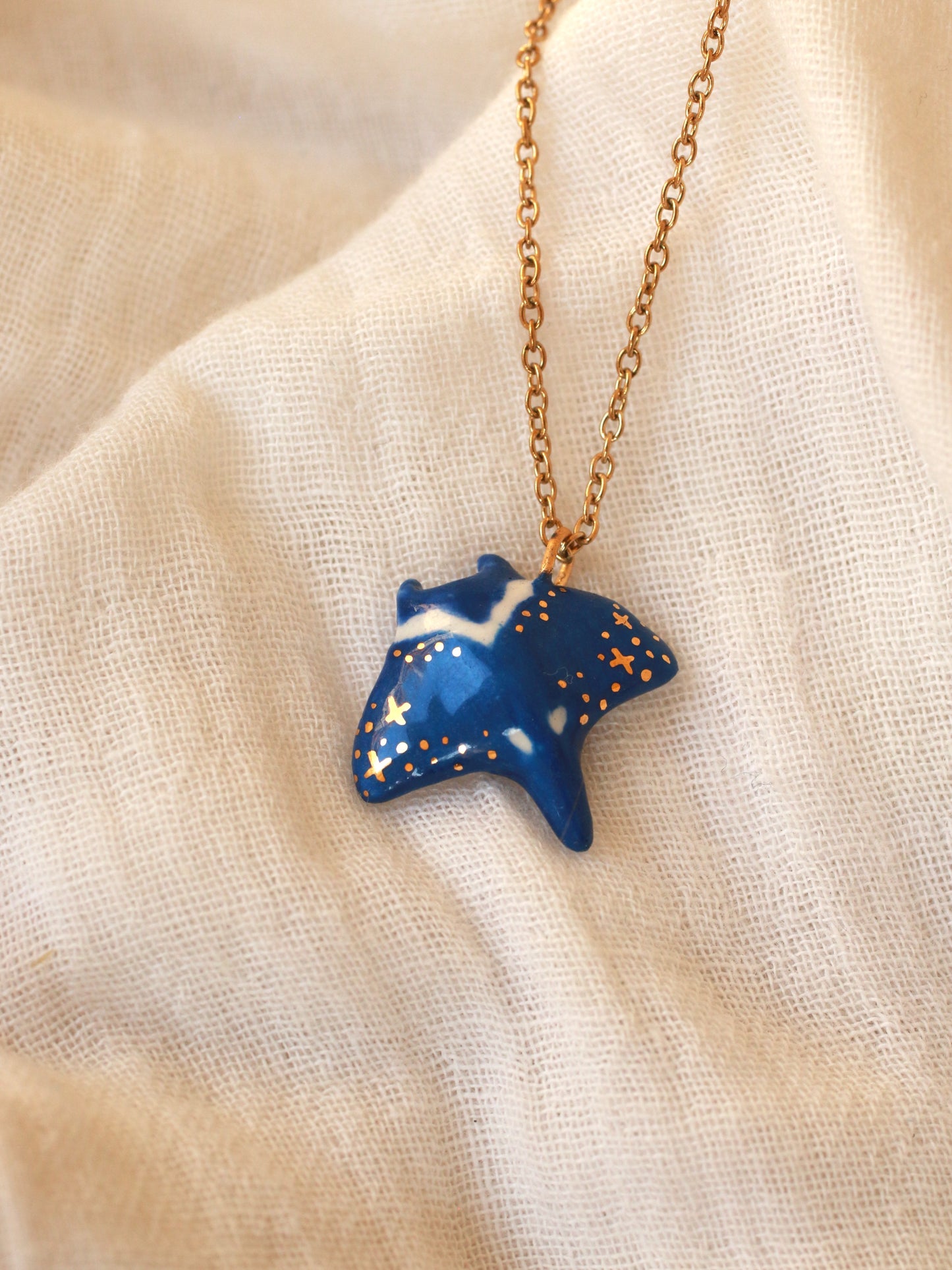 Dark blue Manta ray necklace