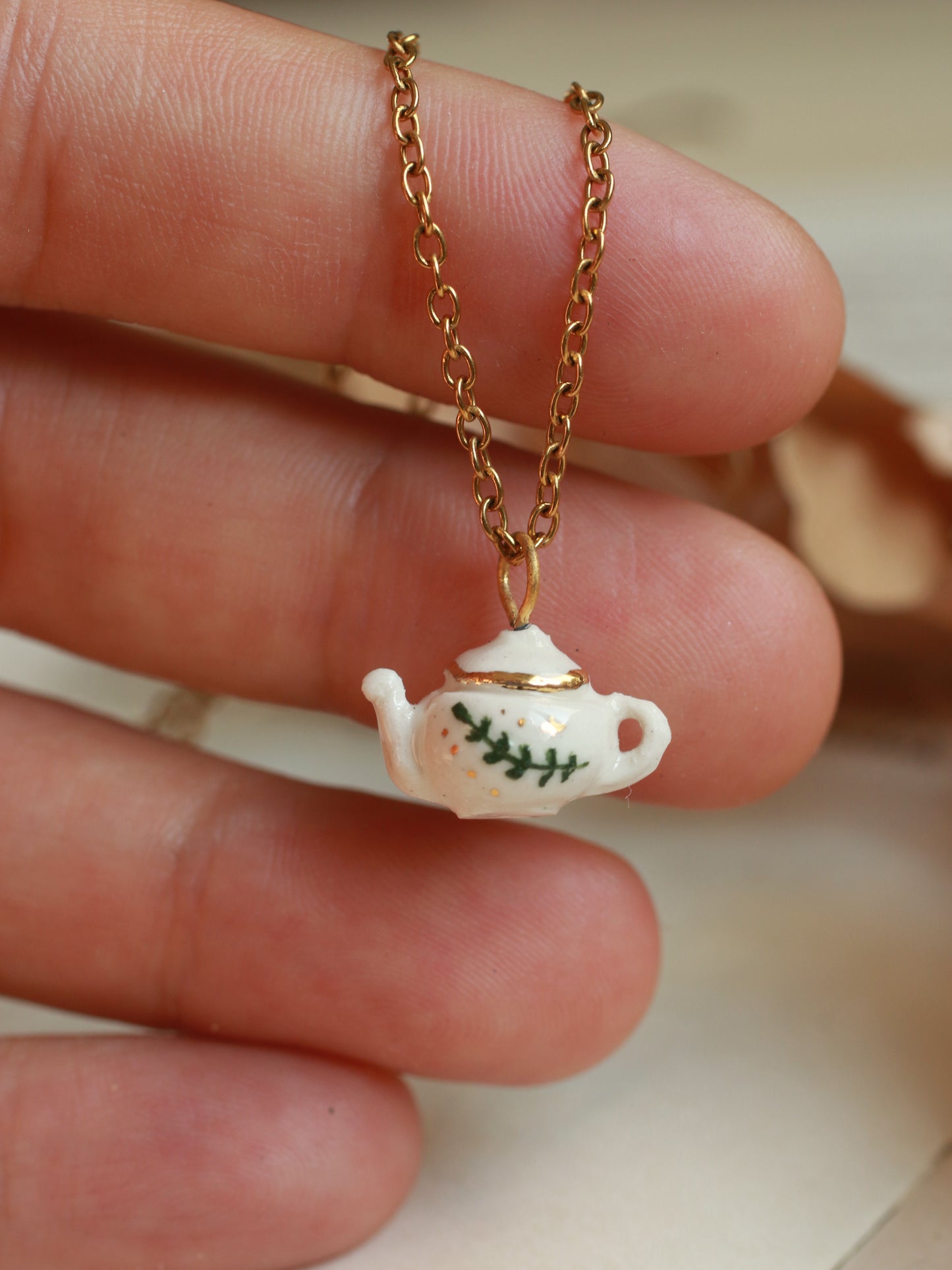 Teapot necklace - 22k gold details