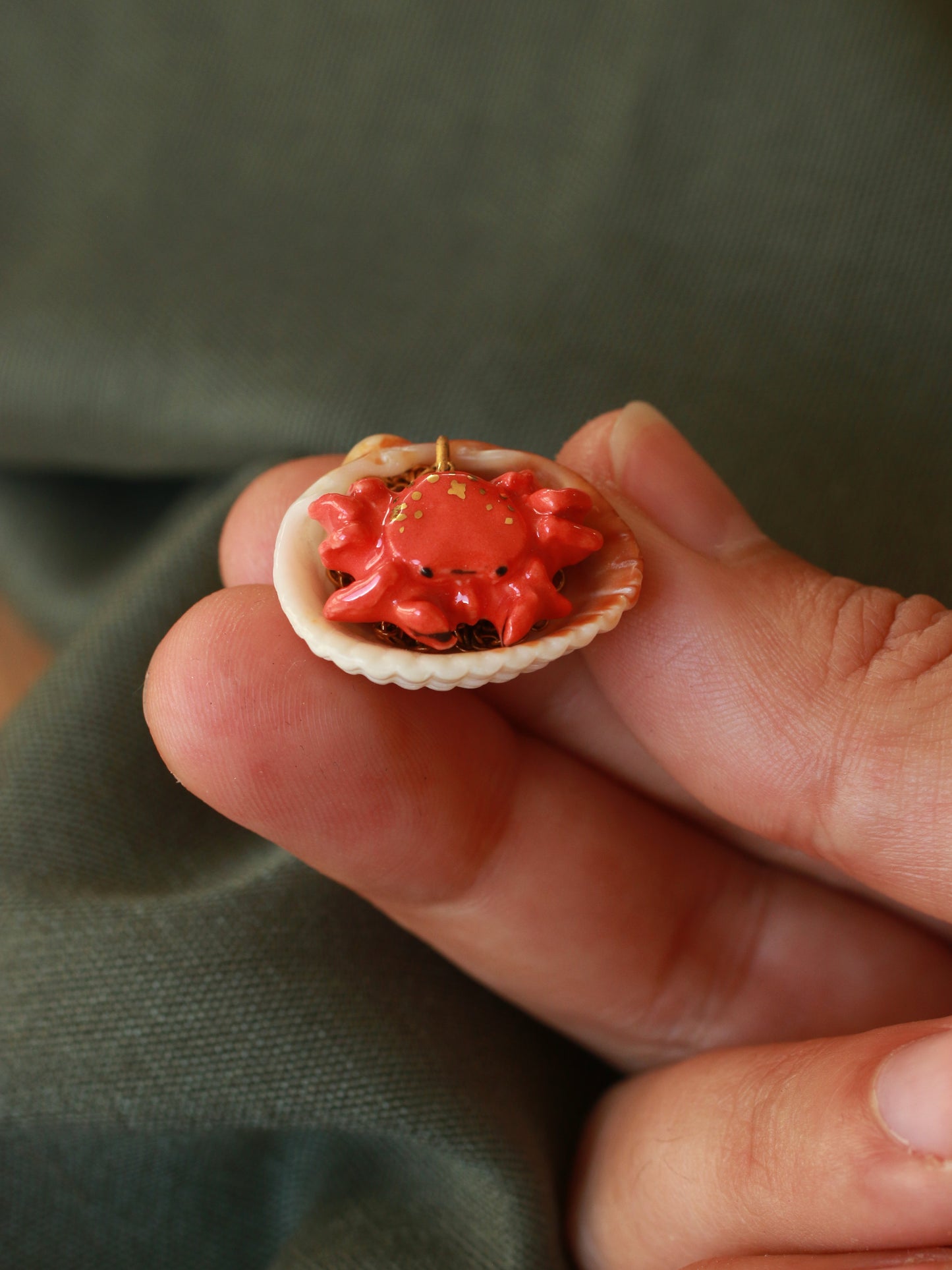 Crab necklace