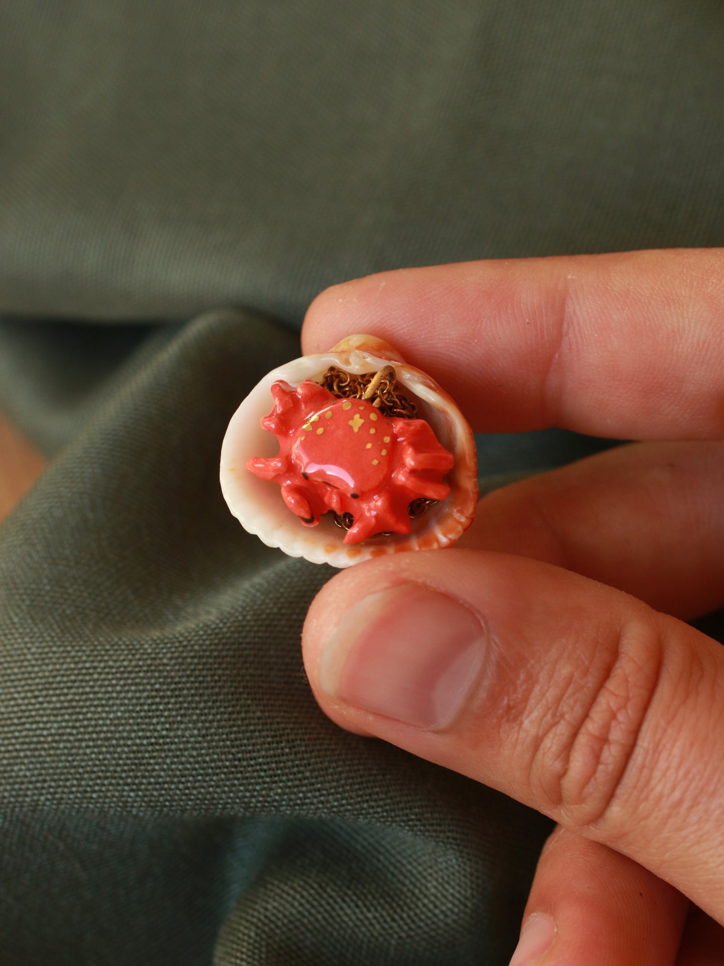 Crab necklace
