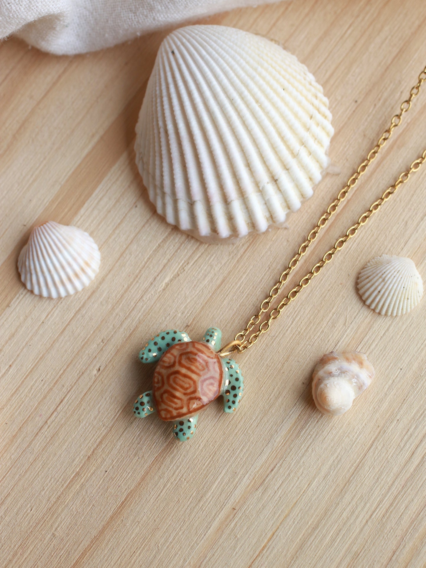 Green sea turtle necklace
