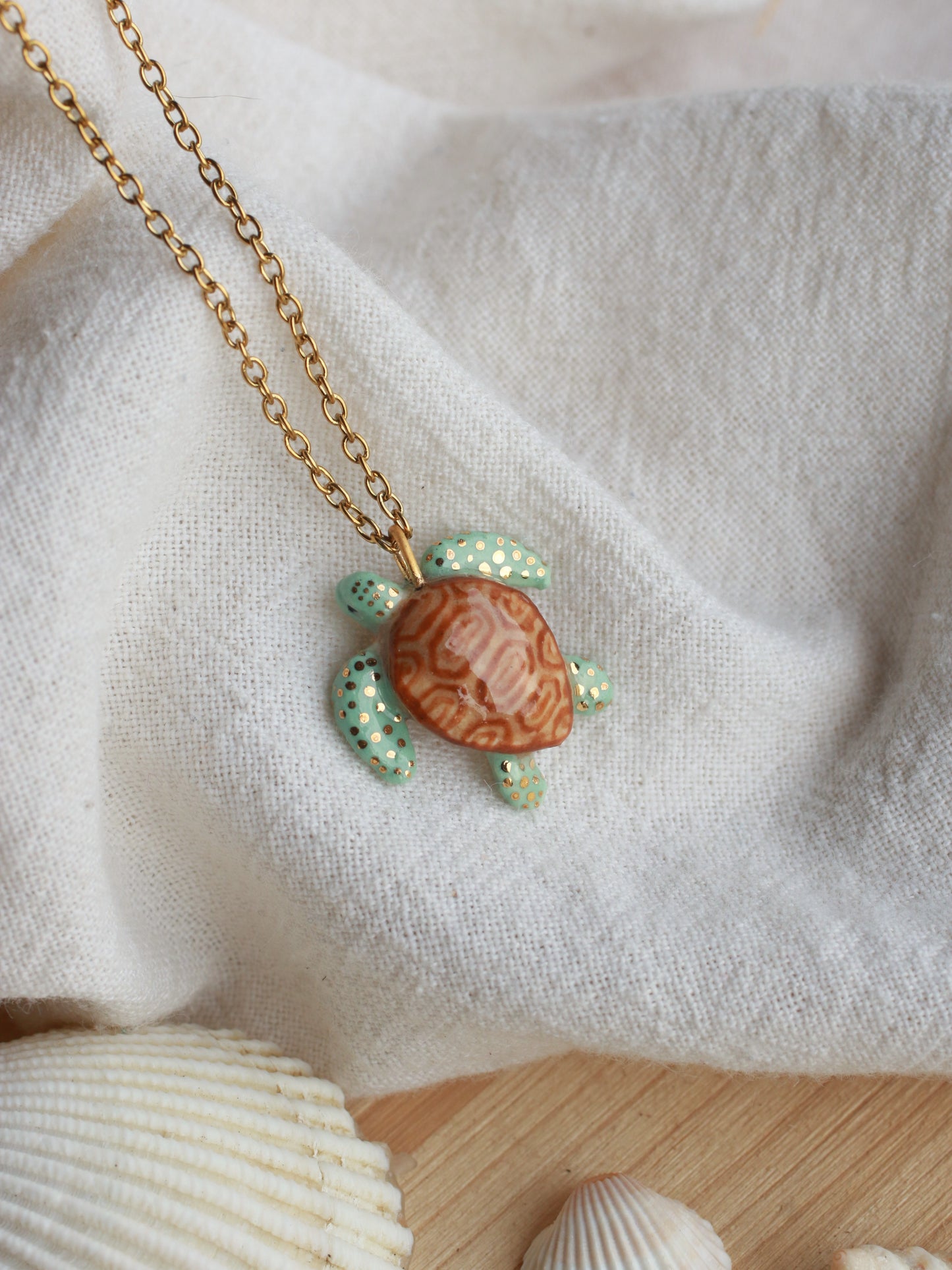 Green sea turtle necklace