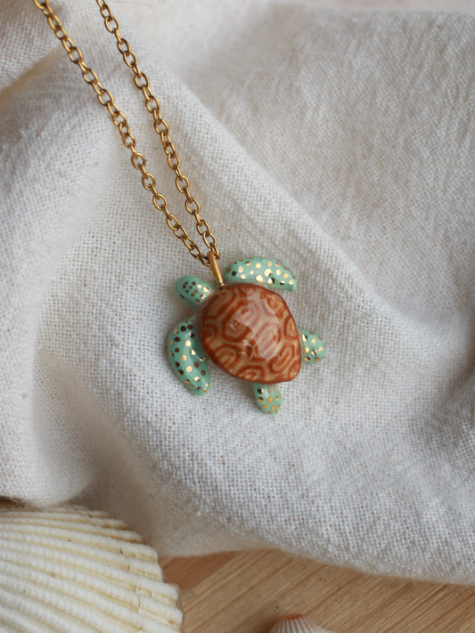 Green sea turtle necklace