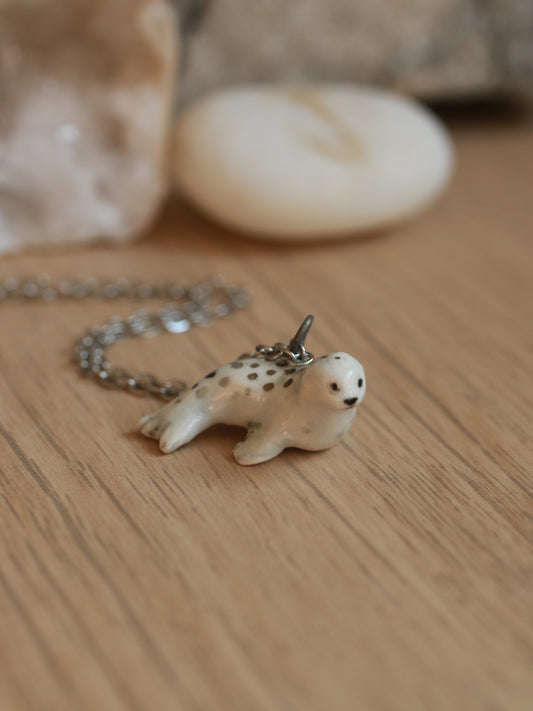 Seal necklace