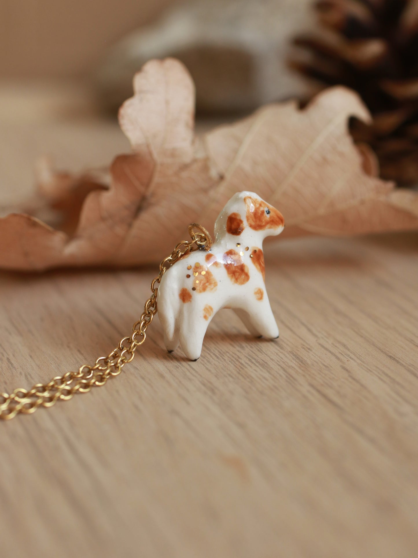 Pinto horse necklace