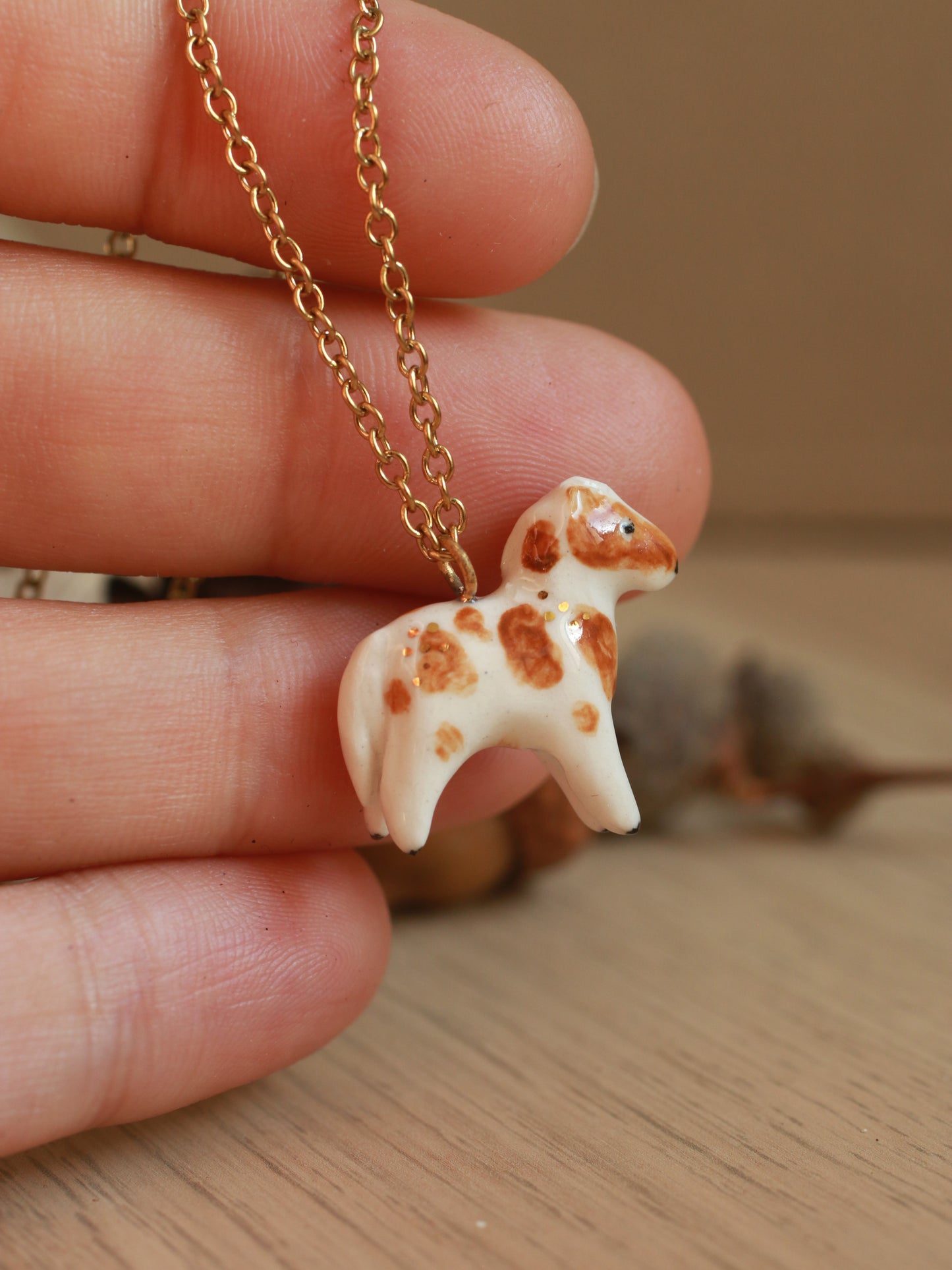 Pinto horse necklace