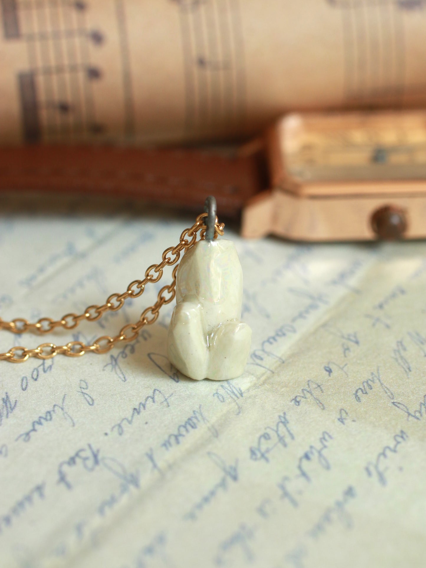 Ceramic crystal necklace