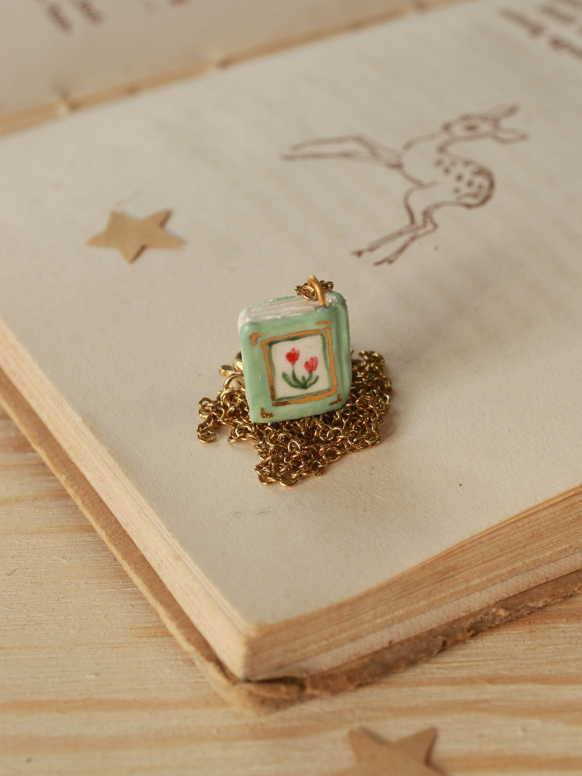 Flower book necklace - Light green book