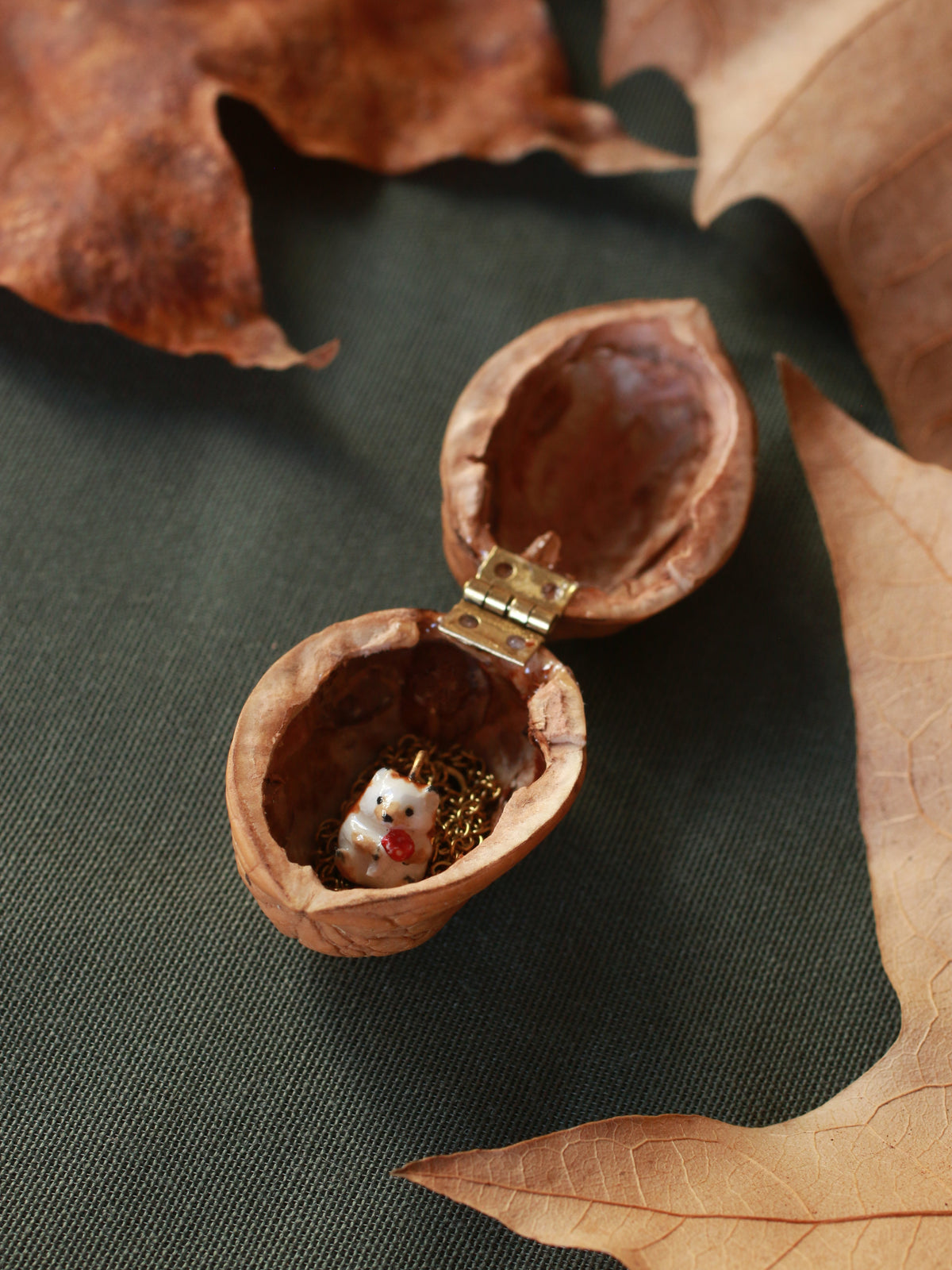 Hedgehog necklace - walnut box