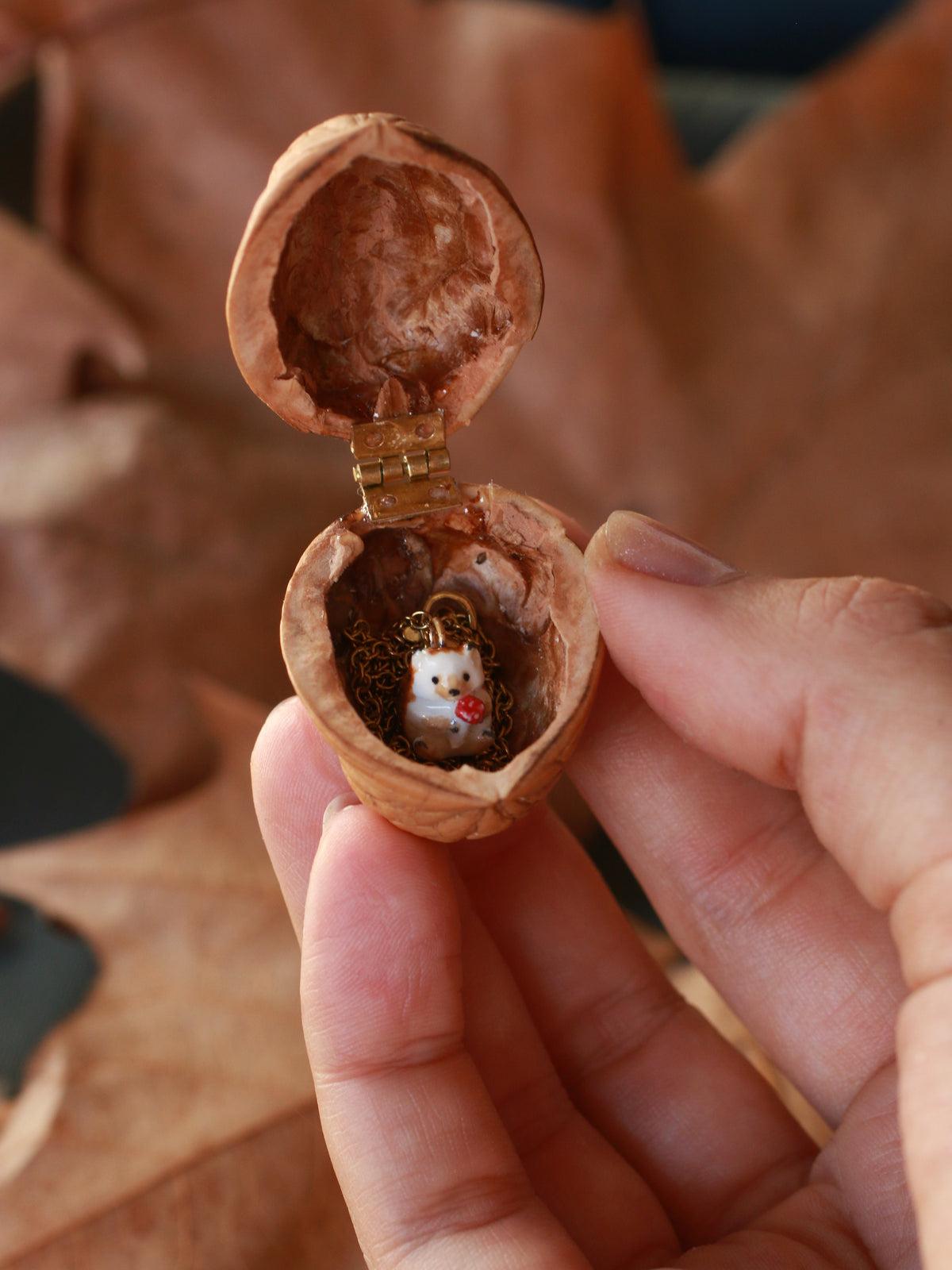 Hedgehog necklace - walnut box