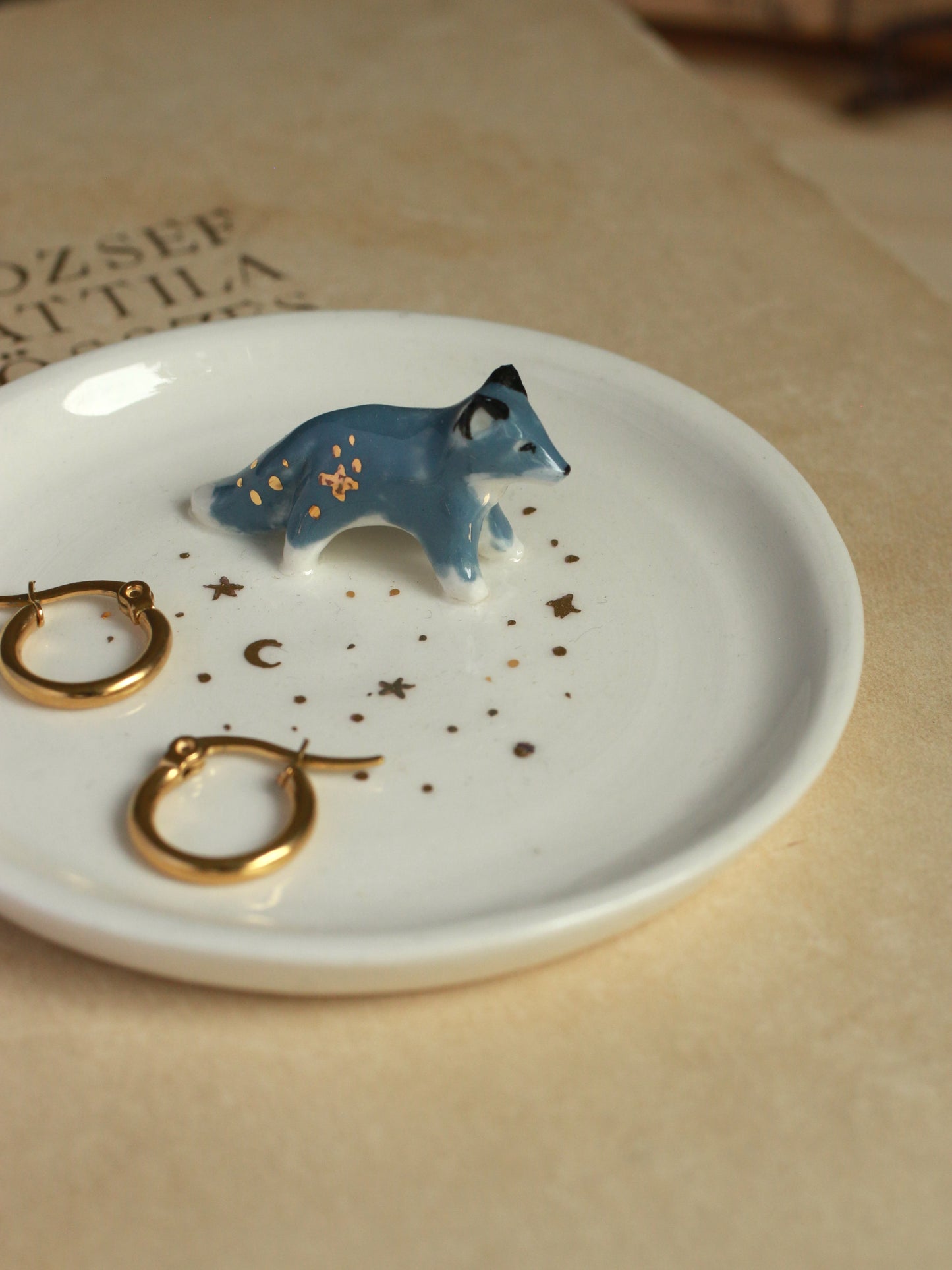 Wolf Ring Dish - Porcelain jewelry dish