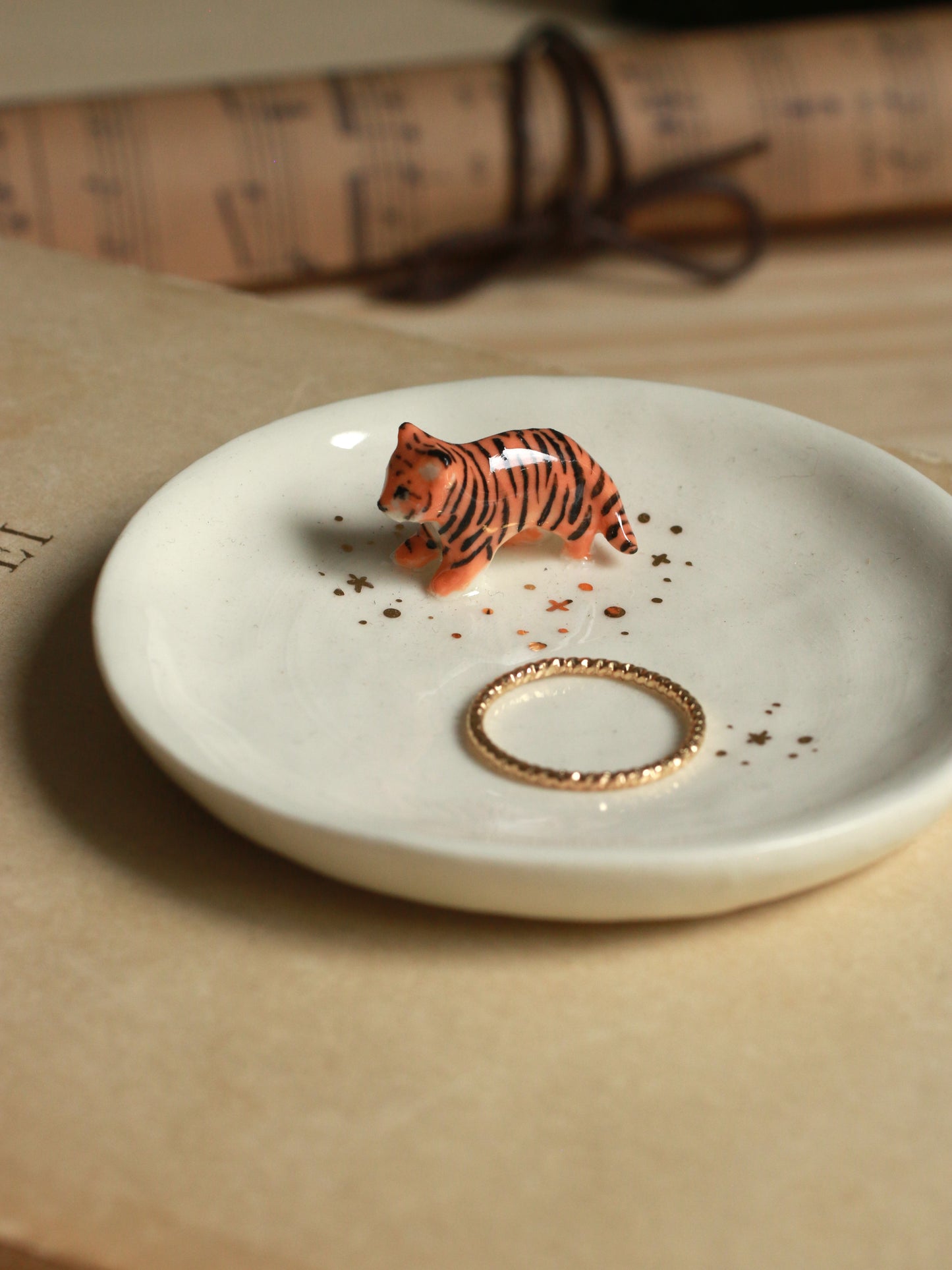 Tiger Ring Dish - Porcelain jewelry dish