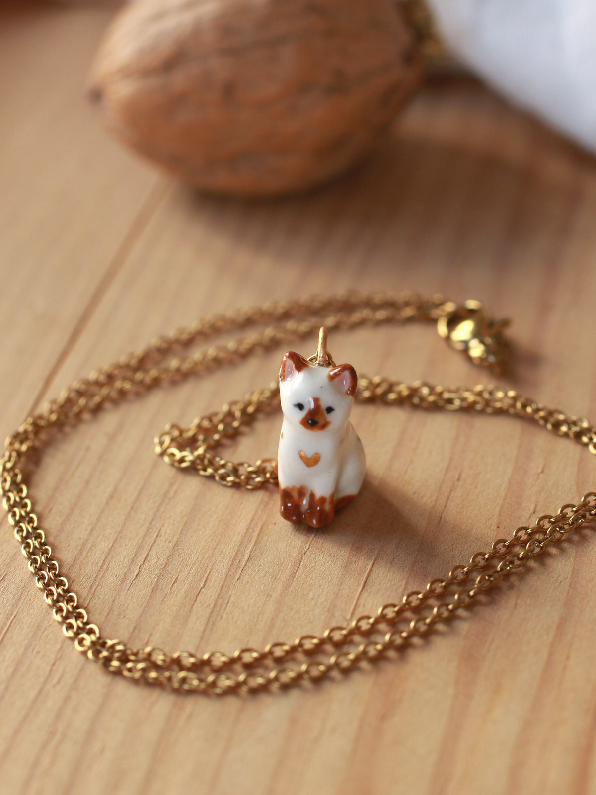 Cat necklace - walnut box
