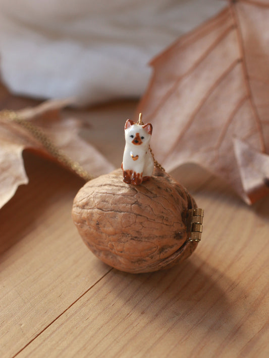 Cat necklace - walnut box
