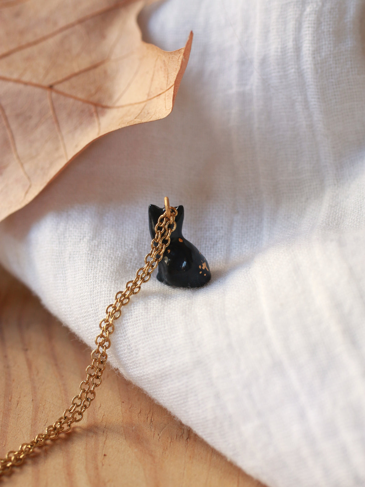 Black cat necklace