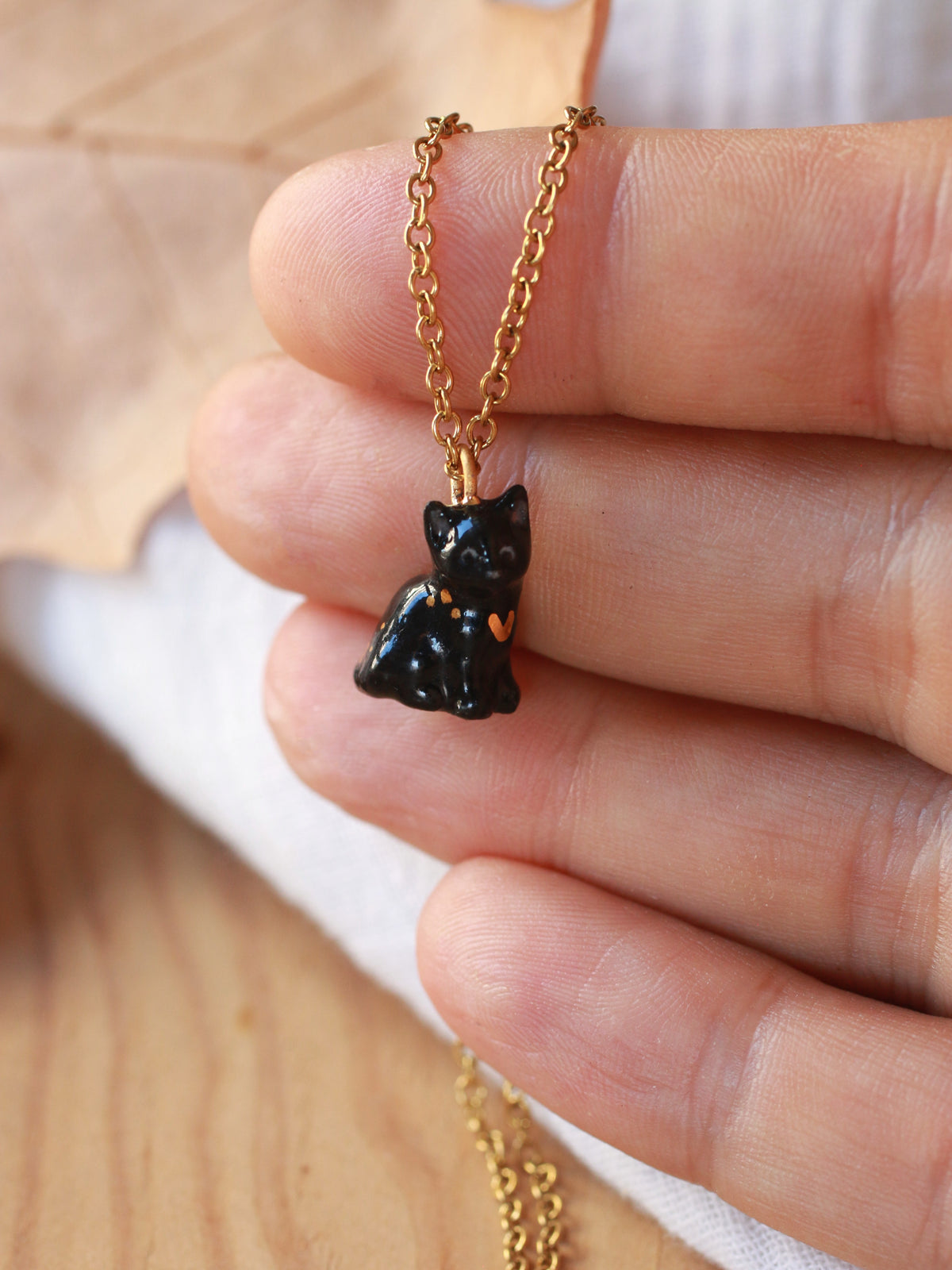 Black cat necklace