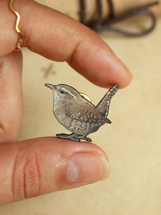 Wren pin - wooden bird pin