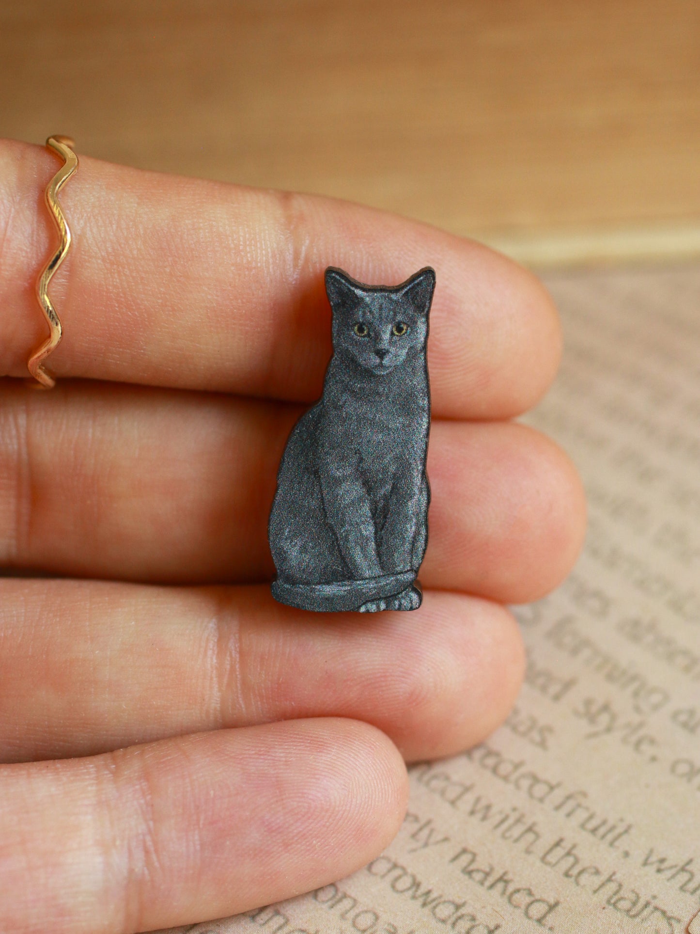 Gray cat wooden pin