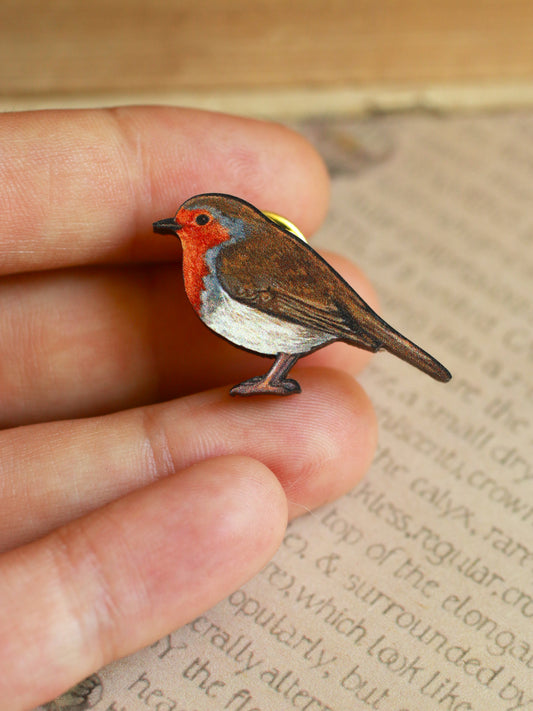 Robin pin - wooden bird pin