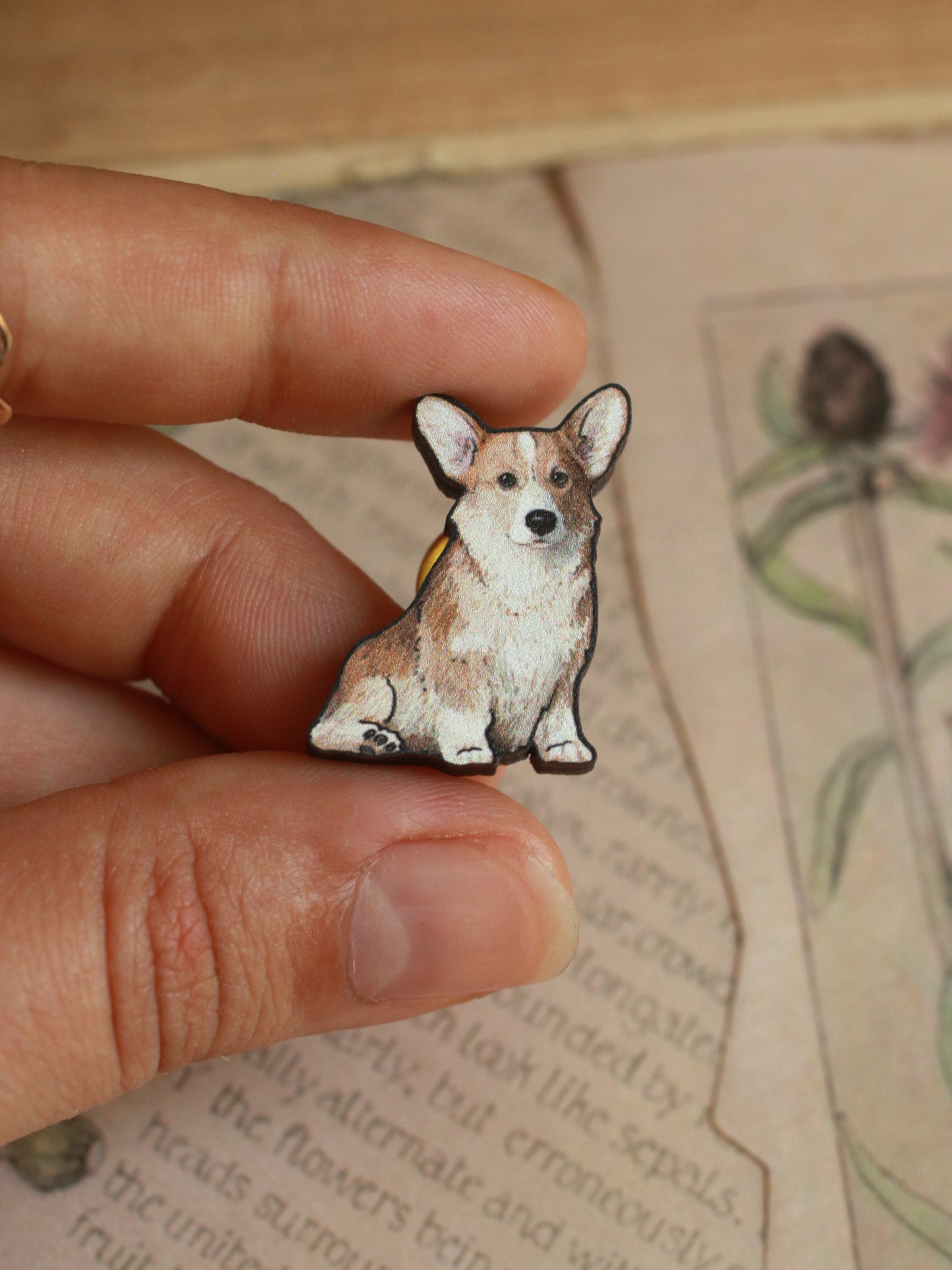 Corgi pin - wooden dog brooch