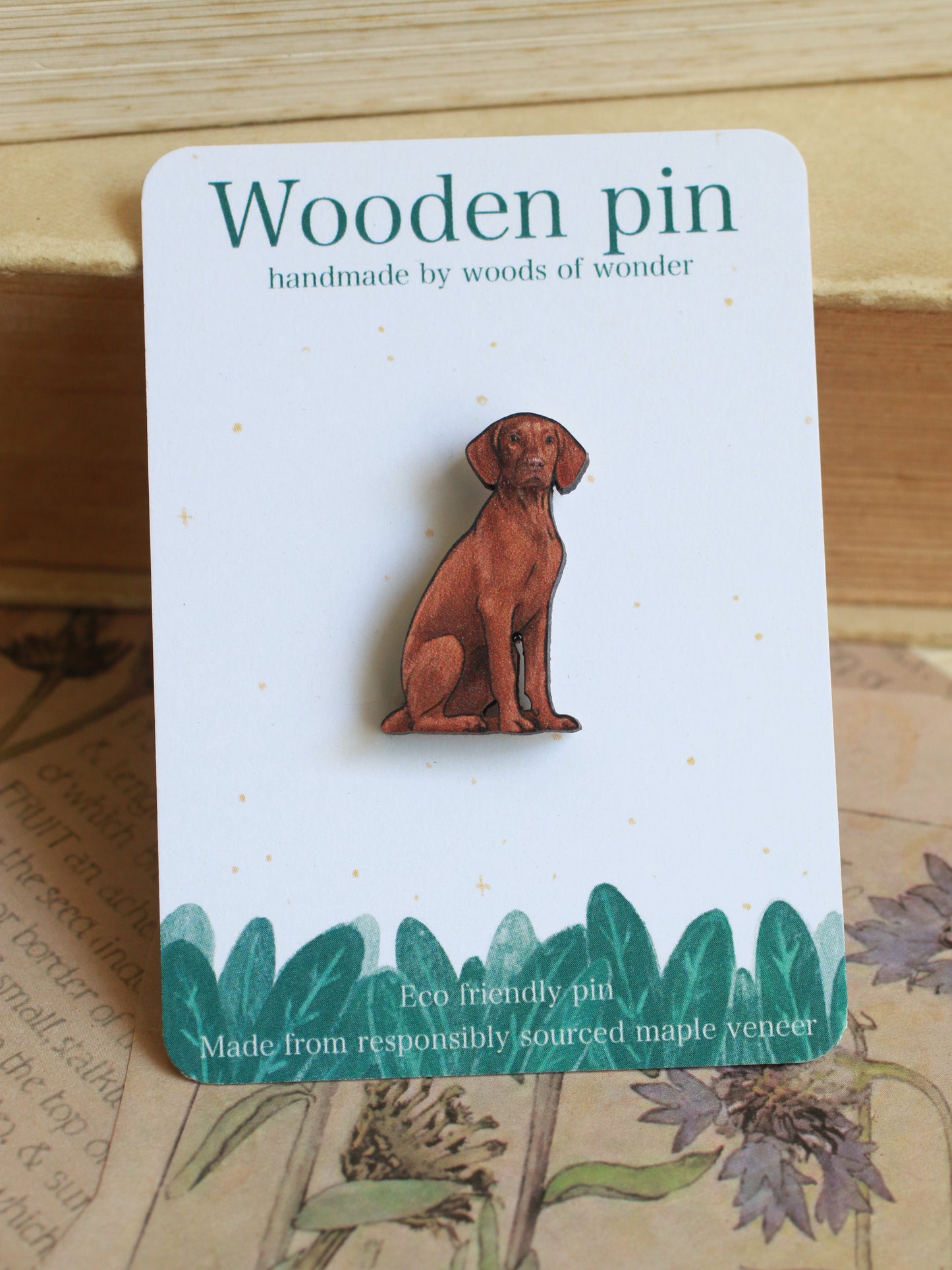 Vizsla pin - wooden dog pin