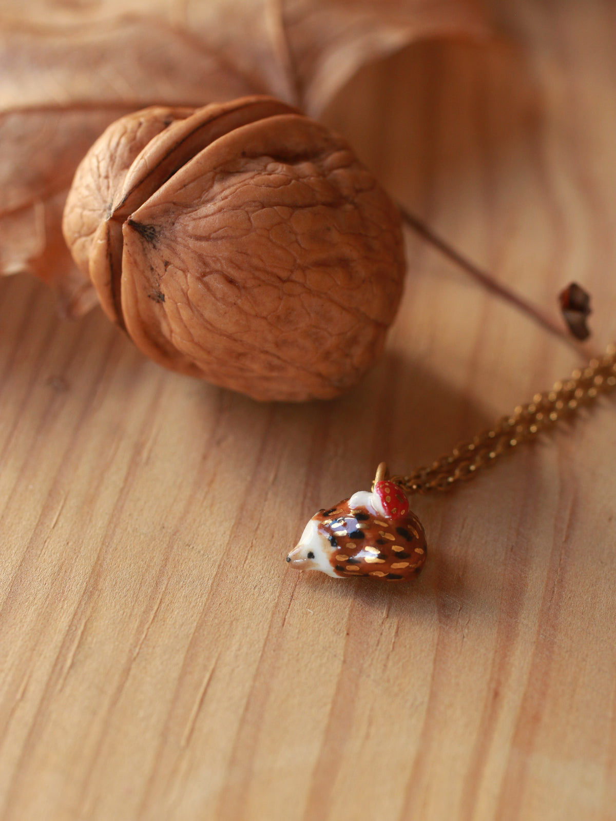 Hedgehog necklace - walnut box