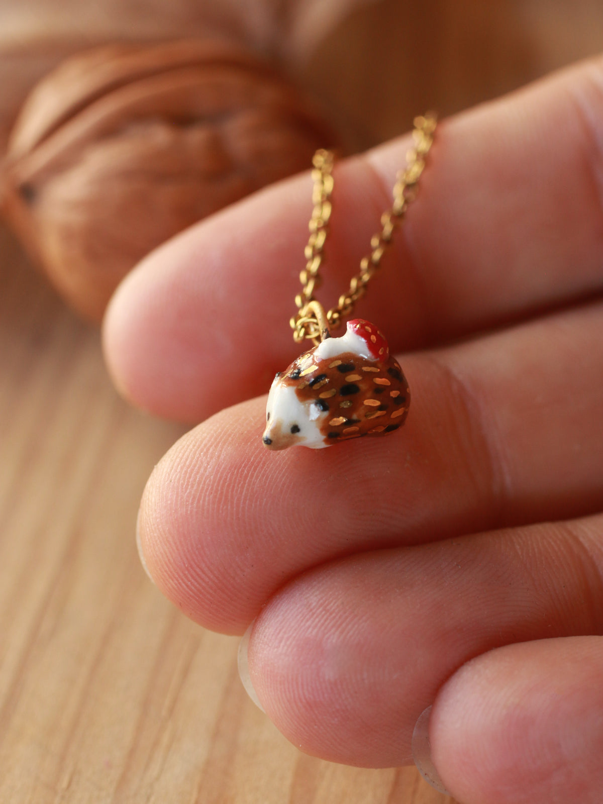 Hedgehog necklace - walnut box