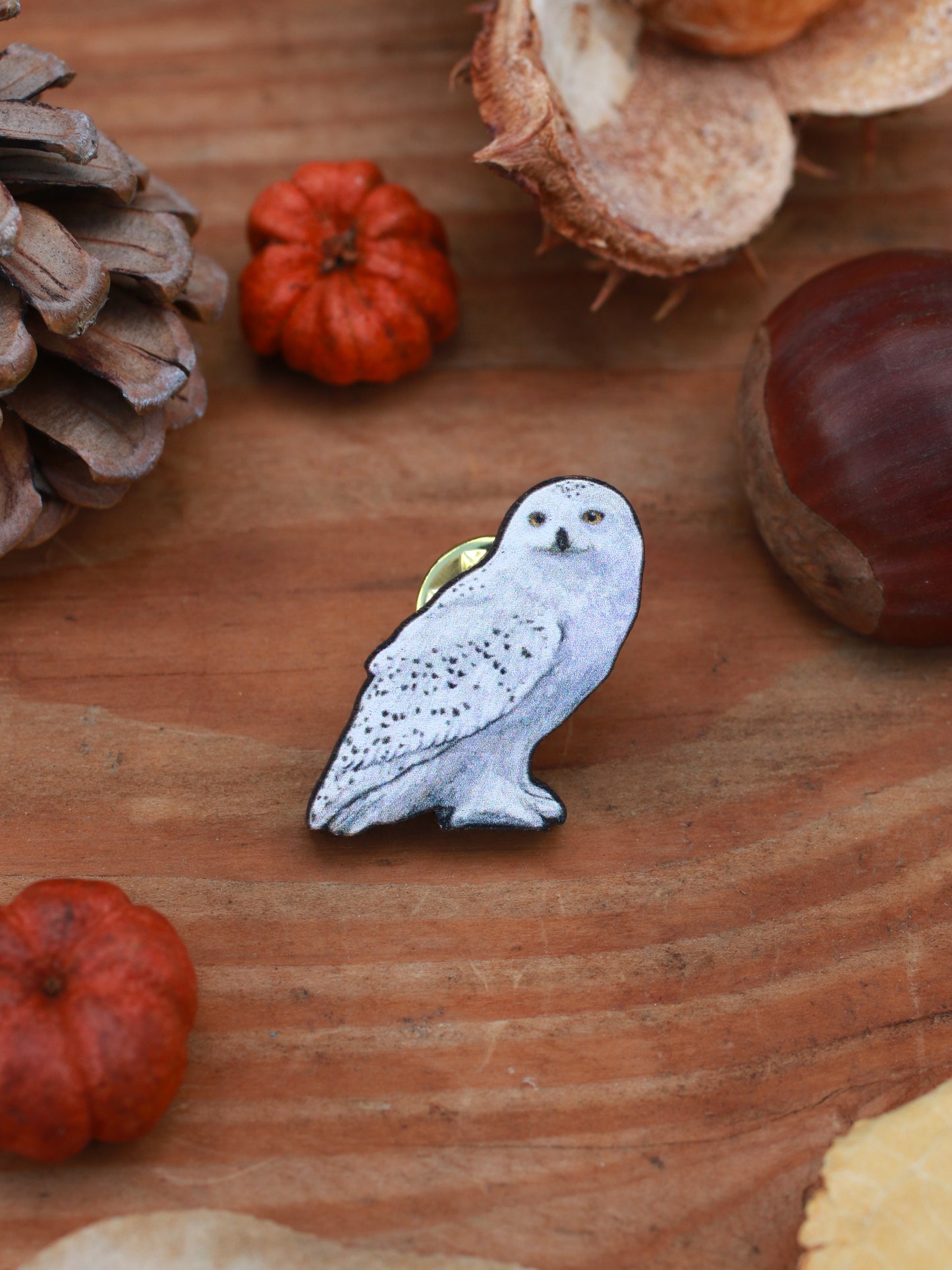 Snowy owl wooden pin