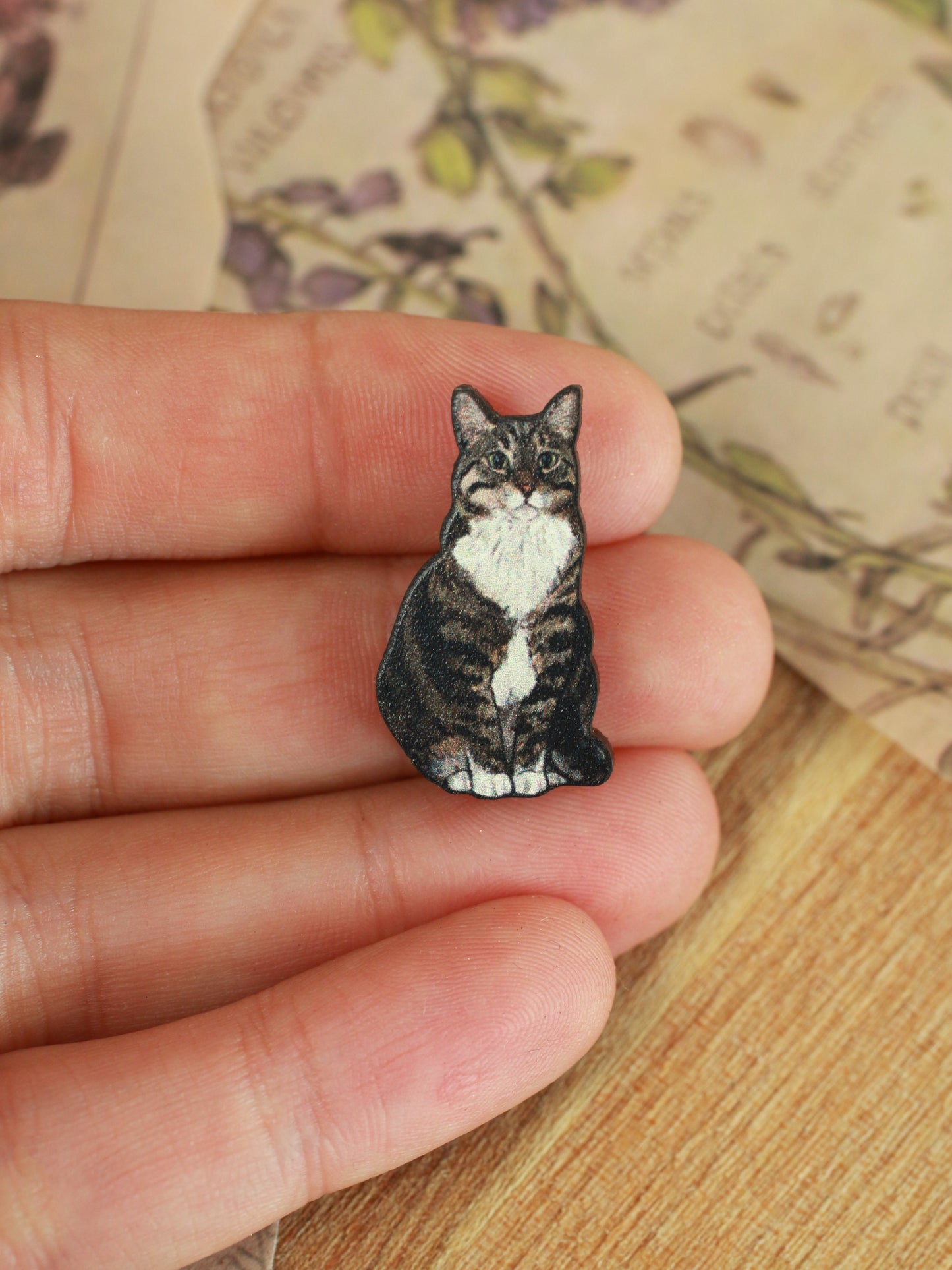 Domestic shorthair cat pin