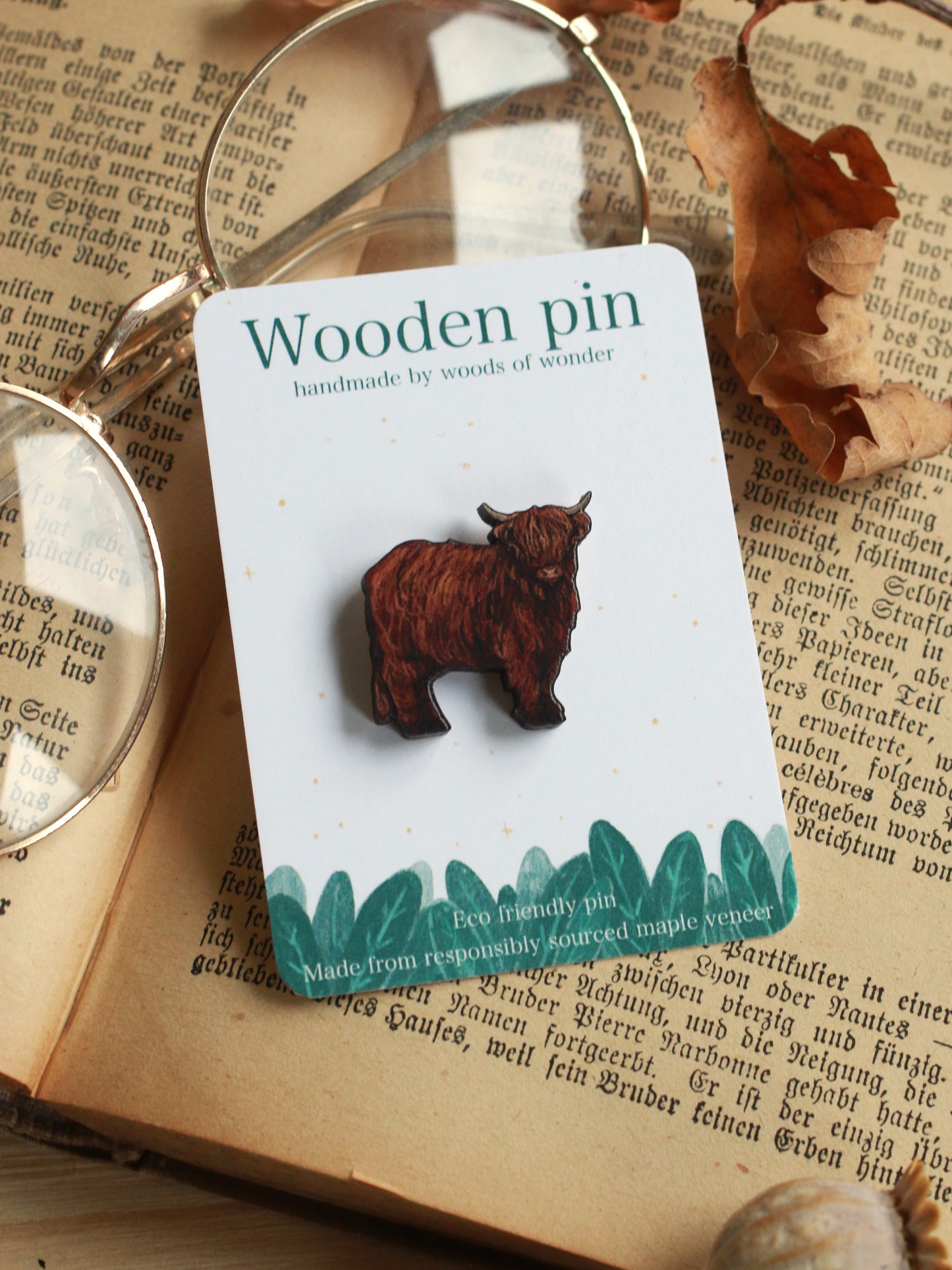 Highland cow pin - Wooden highland cow brooch