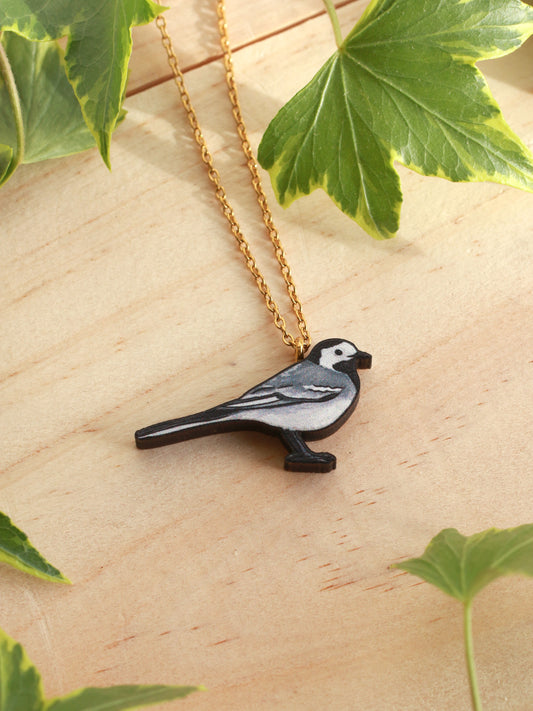 White wagtail necklace