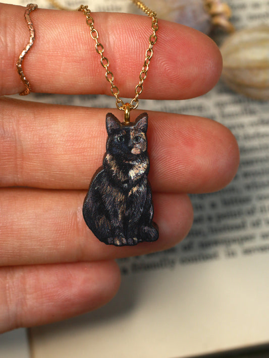 Tortoiseshell cat necklace