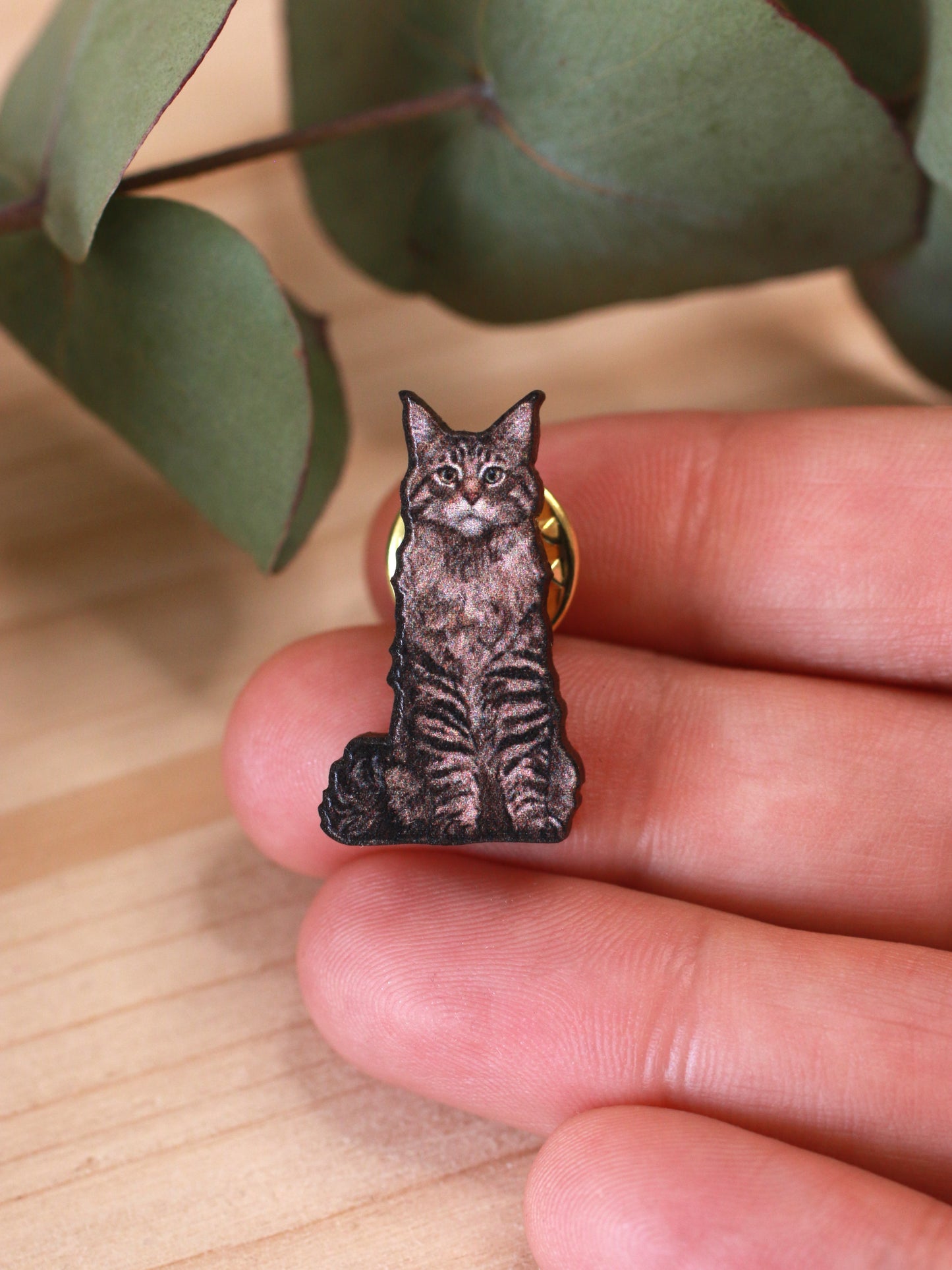 Maine coon cat pin