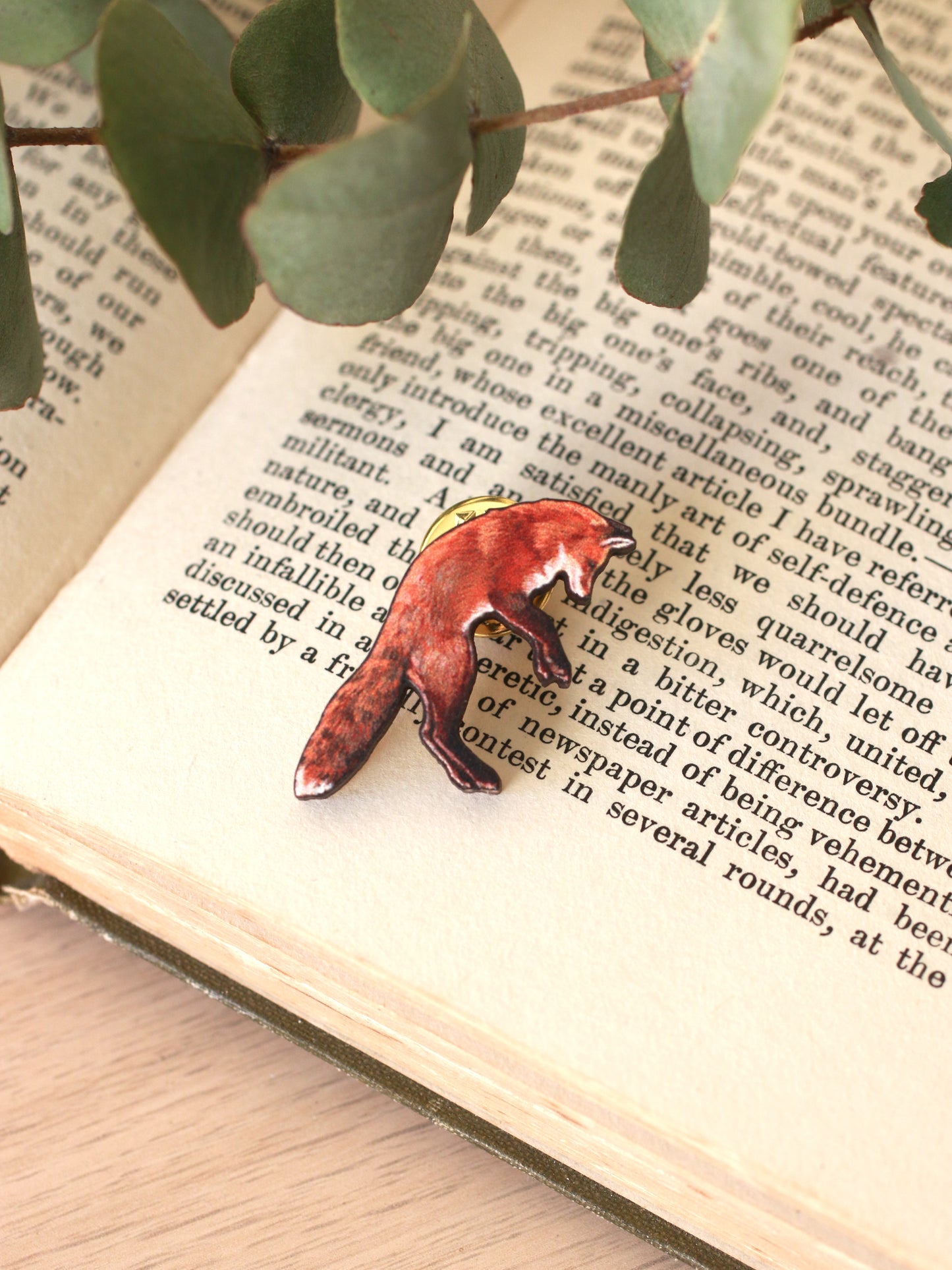 Jumping fox wooden pin