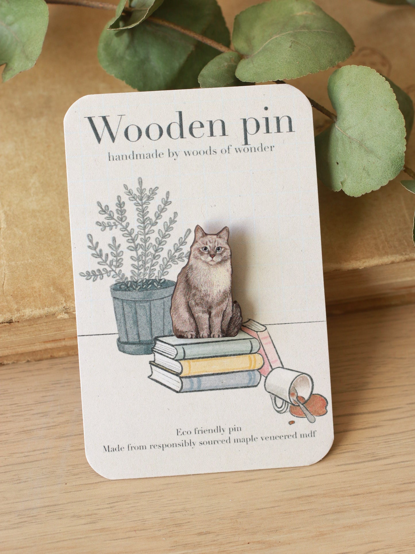 Siberian cat pin - wooden pin