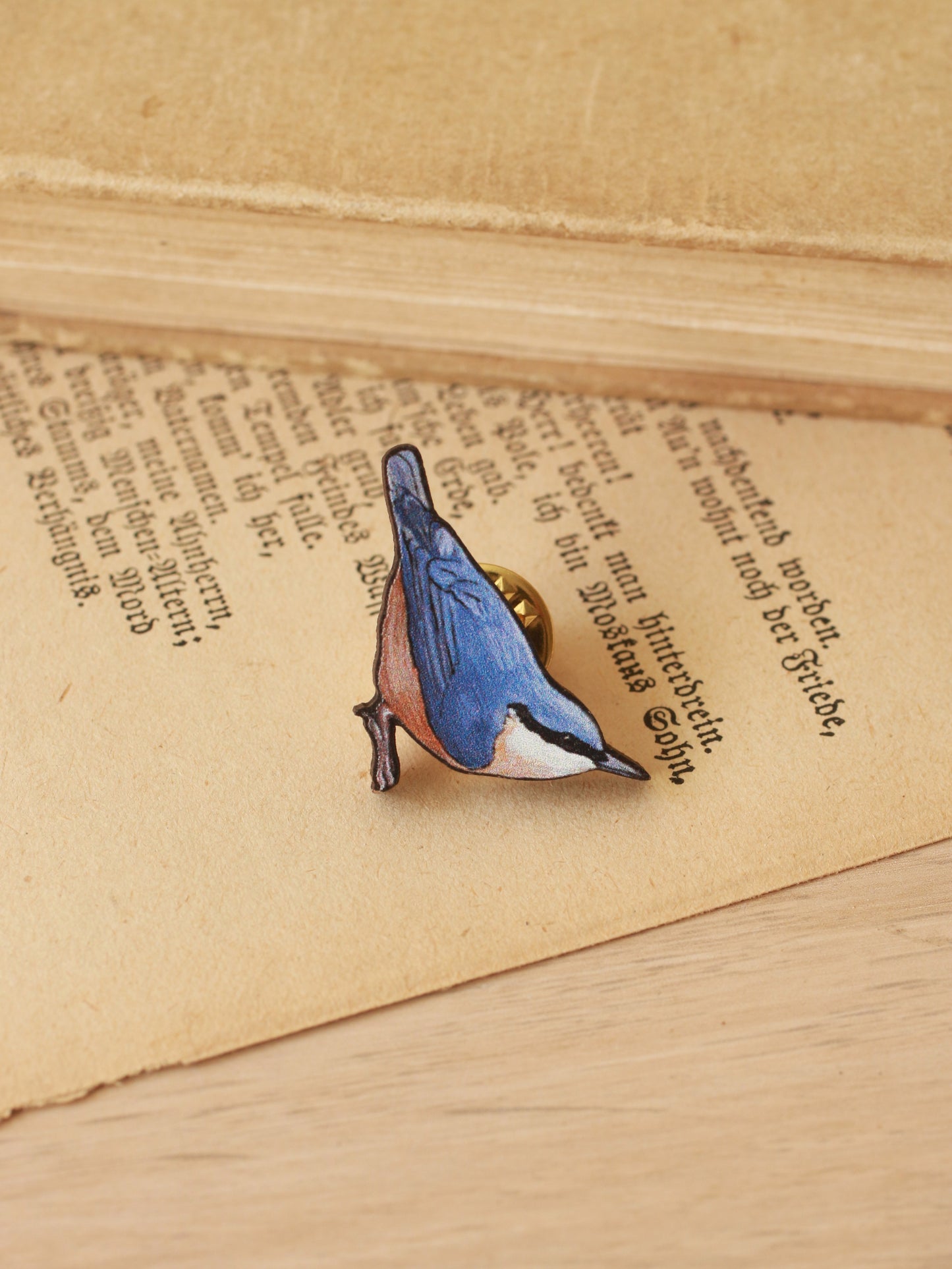 Nuthatch pin - wooden bird pin