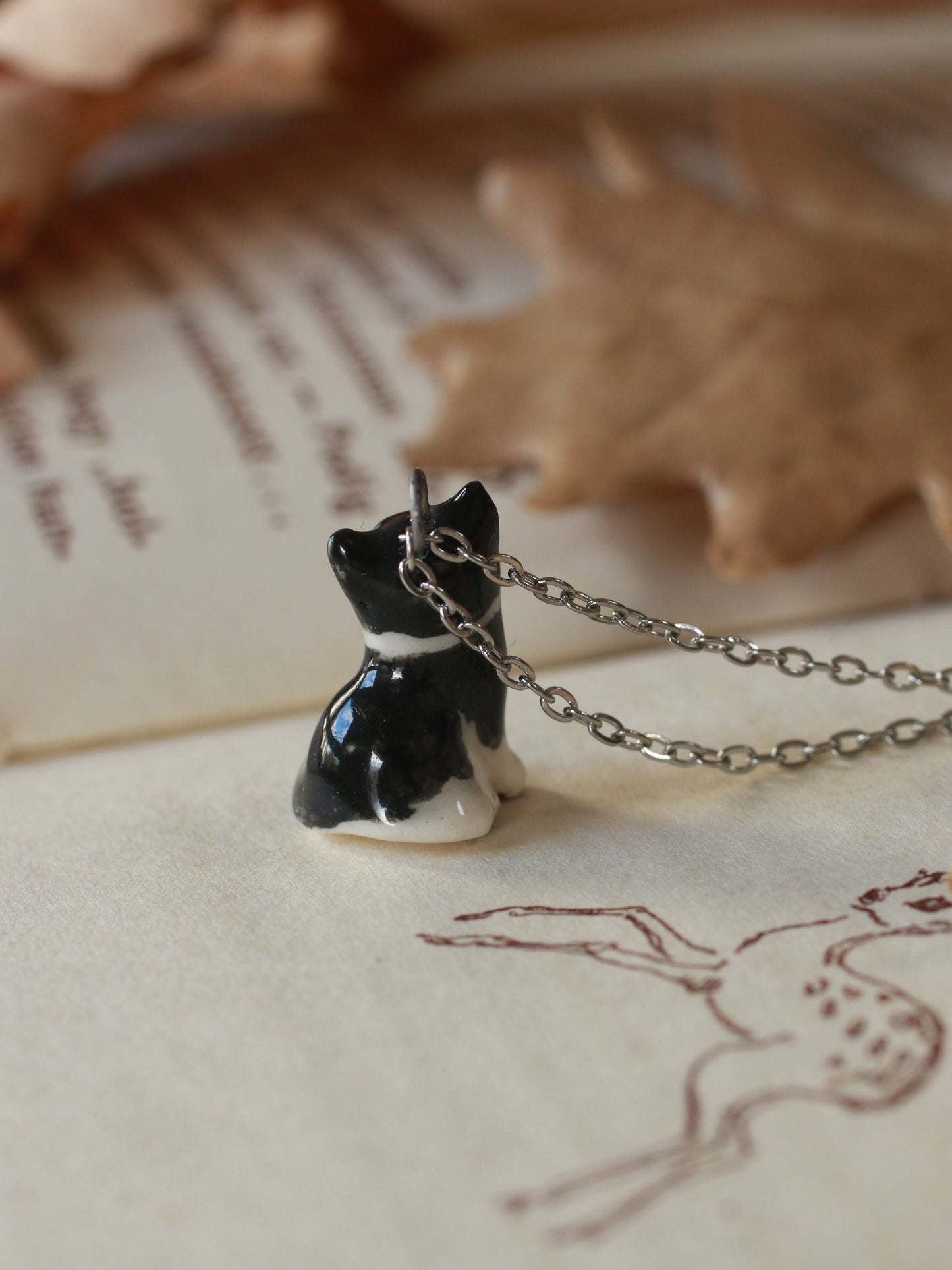 Tuxedo cat necklace
