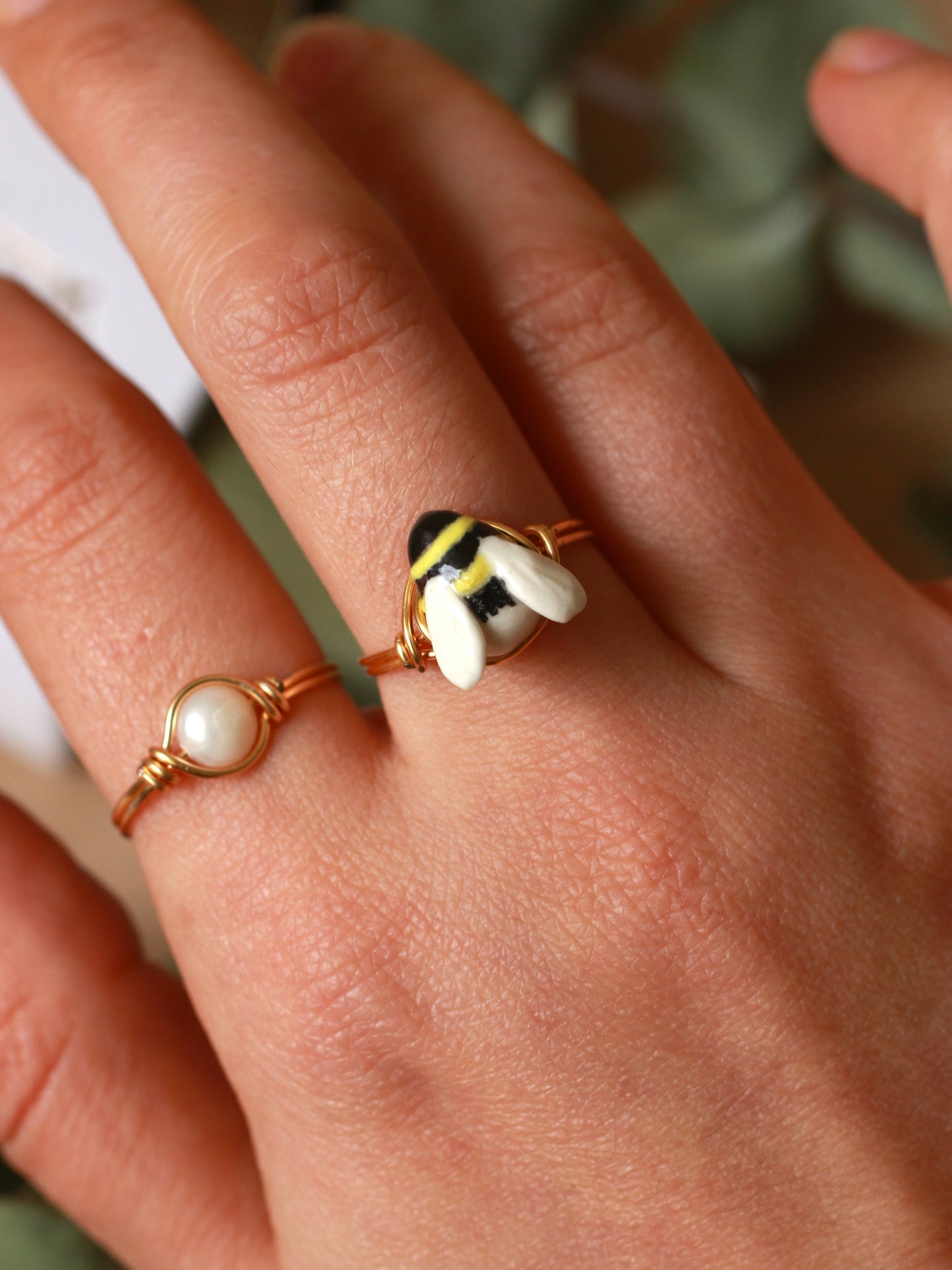 Bee ring - gold plated stainless steel wire ring