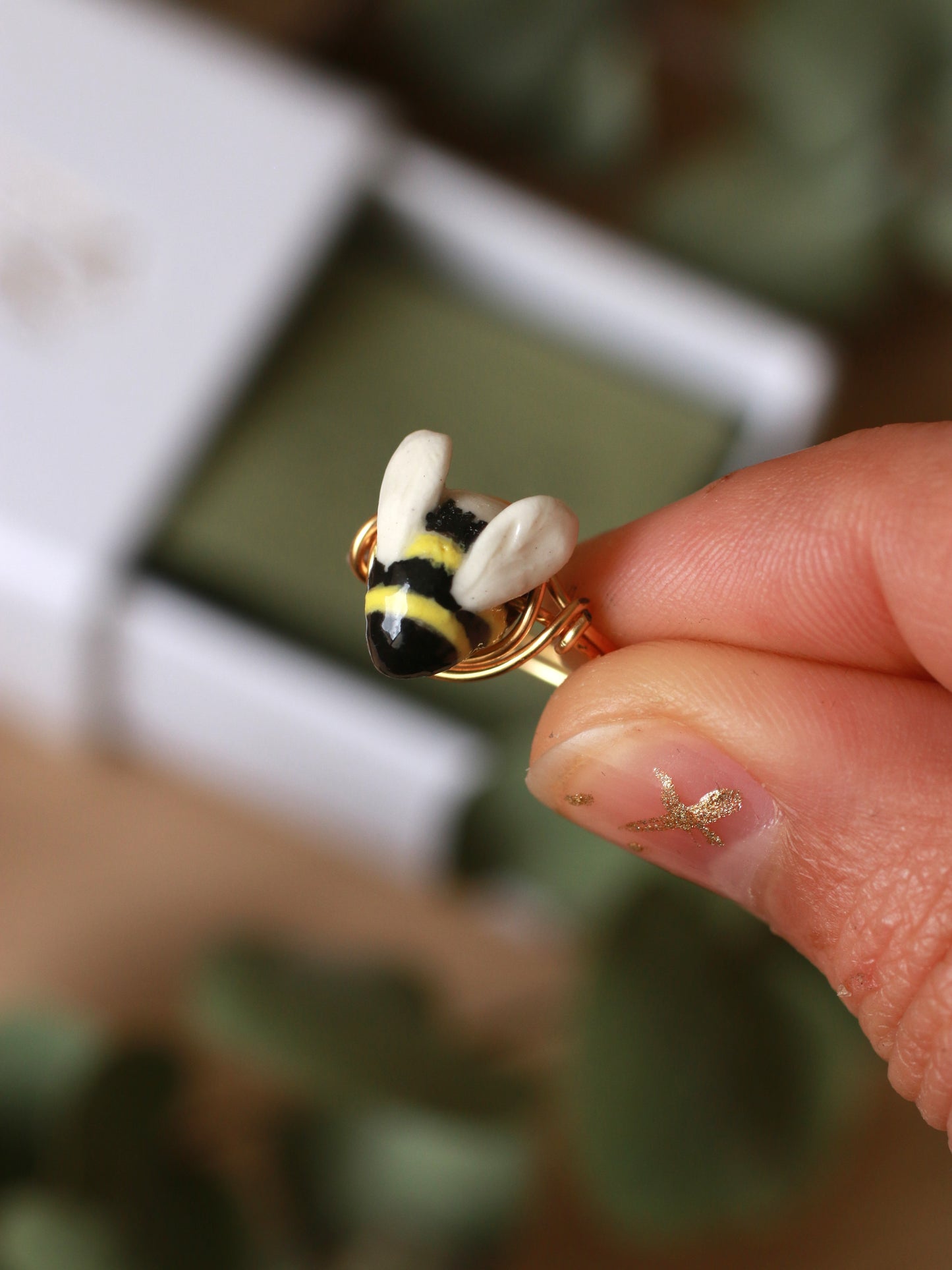 Bee ring - gold plated stainless steel wire ring