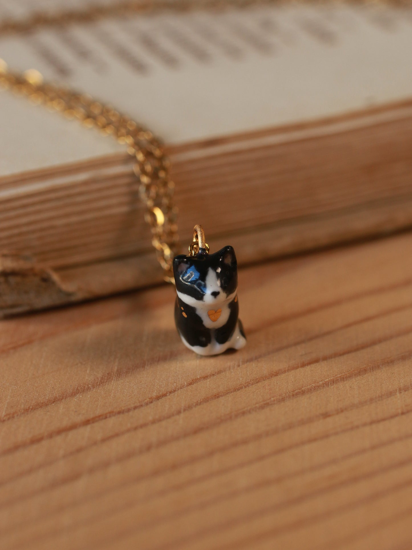 Tuxedo cat necklace