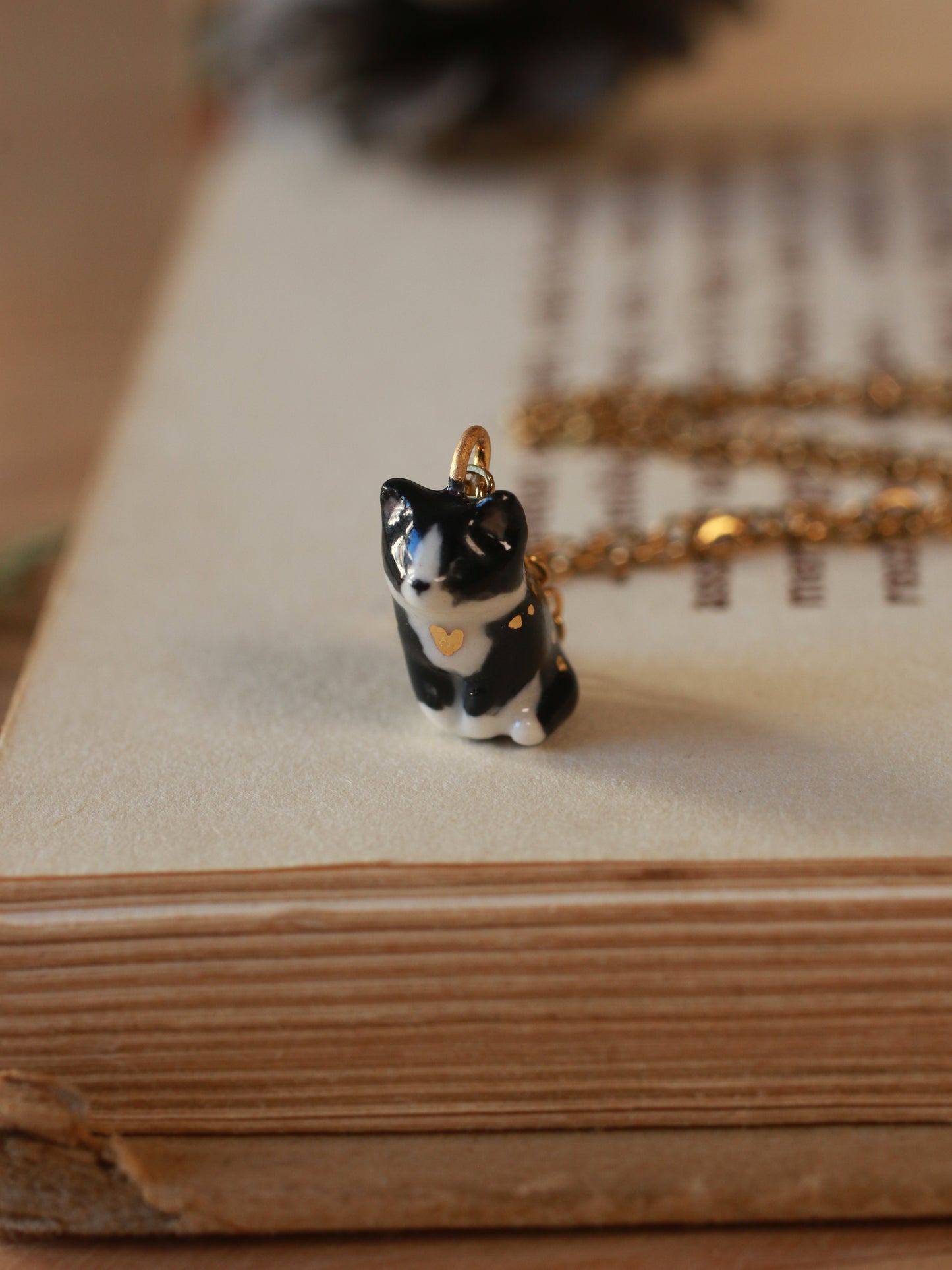 Tuxedo cat necklace