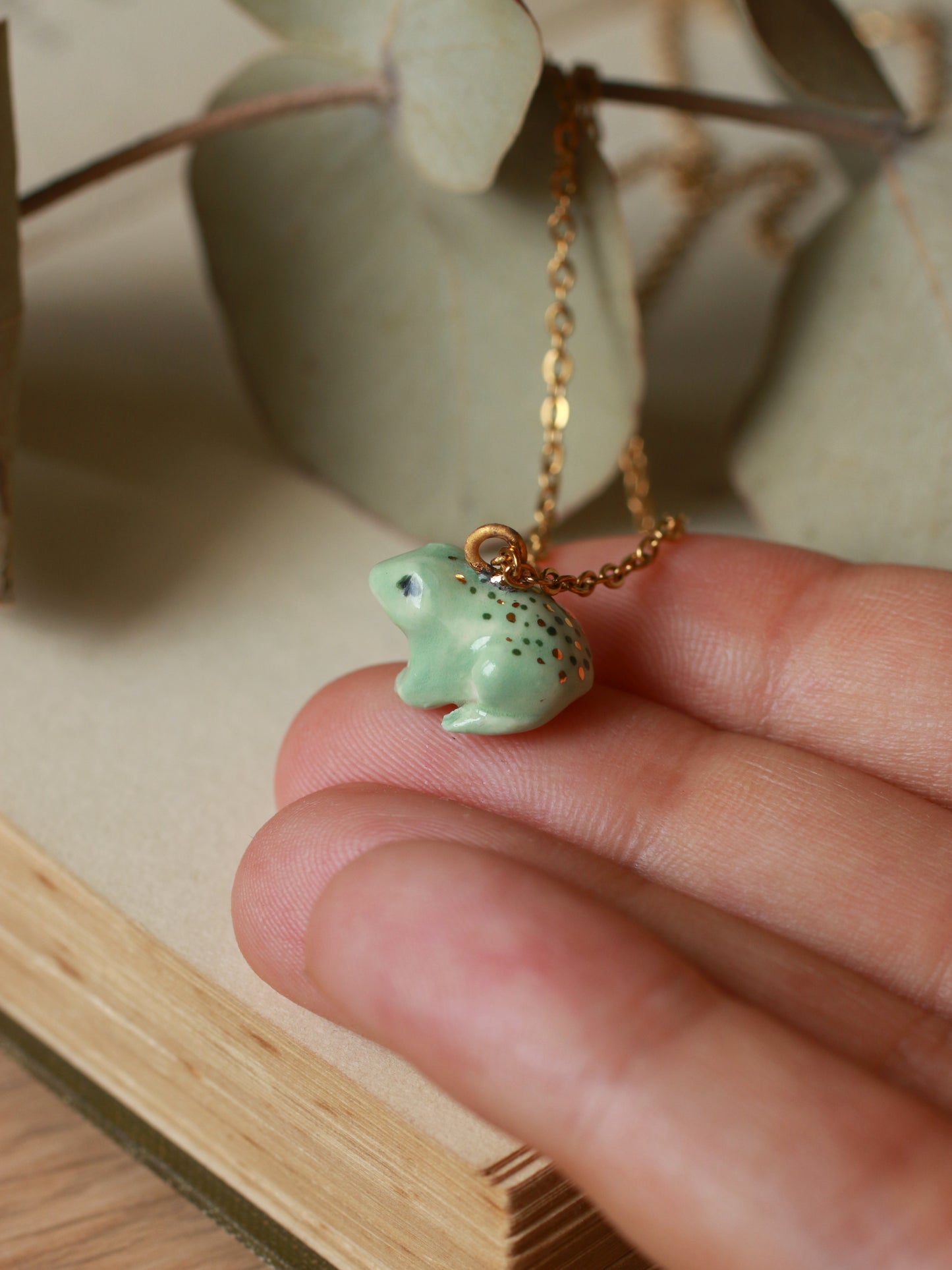 Frog necklace - 22k gold details