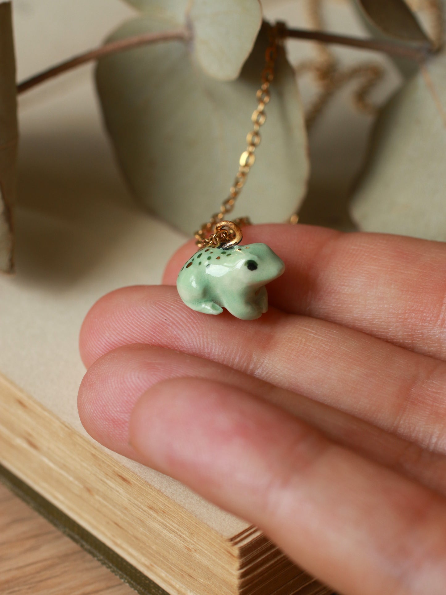 Frog necklace - 22k gold details