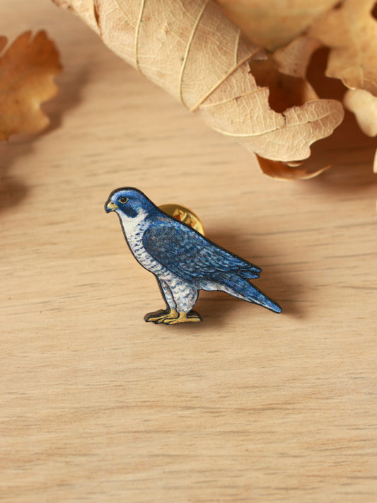 Peregrine Falcon pin