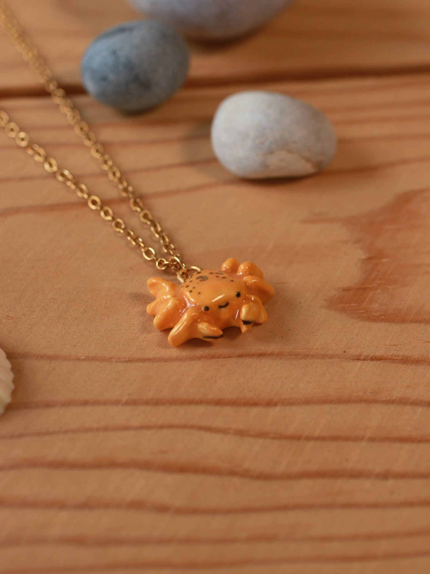 Happy crab necklace