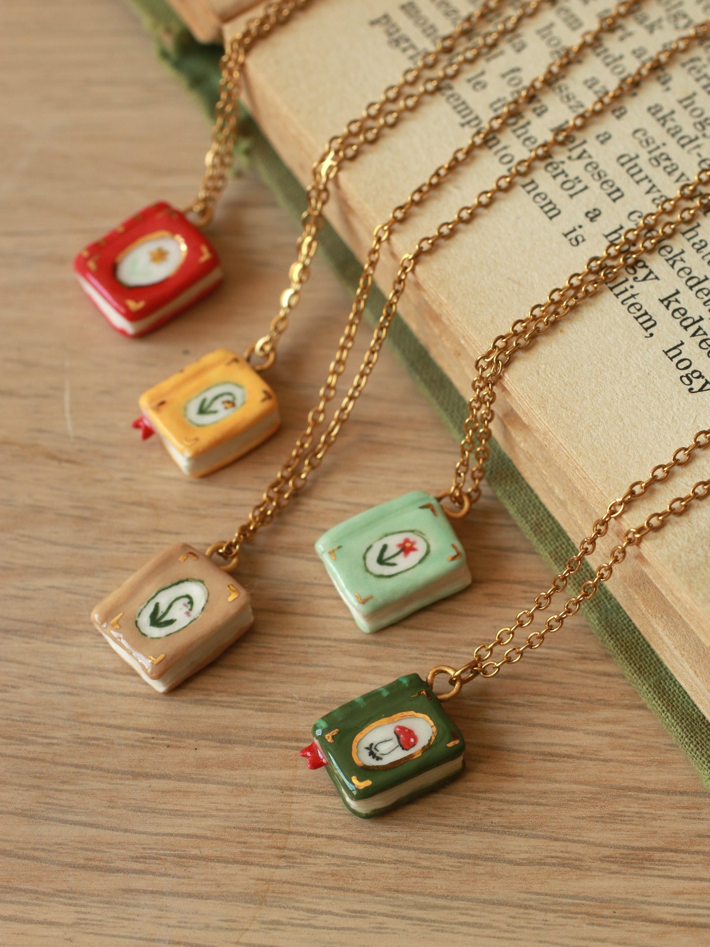 Flower book necklace - Yellow book